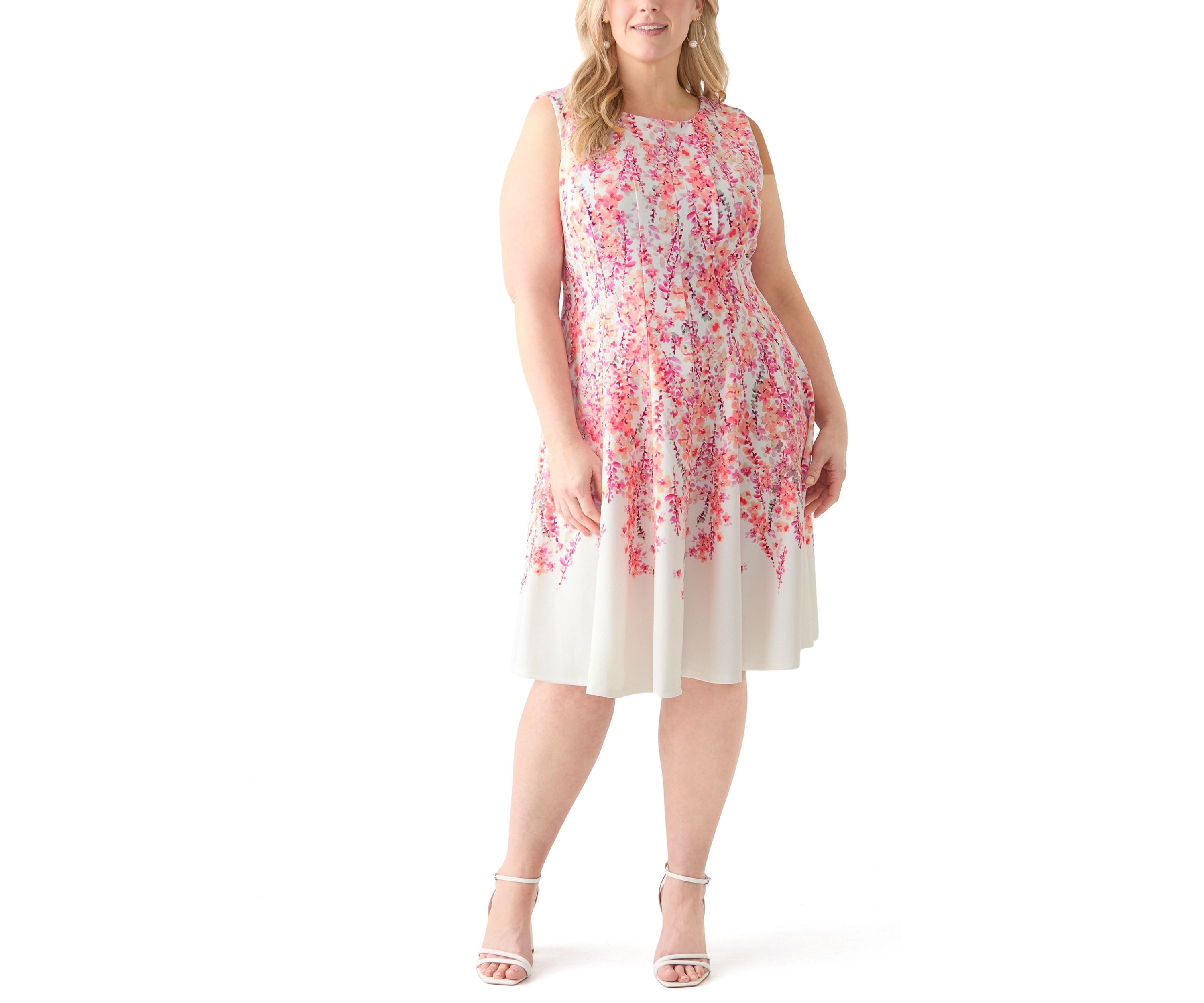 Plus Size Sleeveless Crew Neck Ditsy Floral Dress