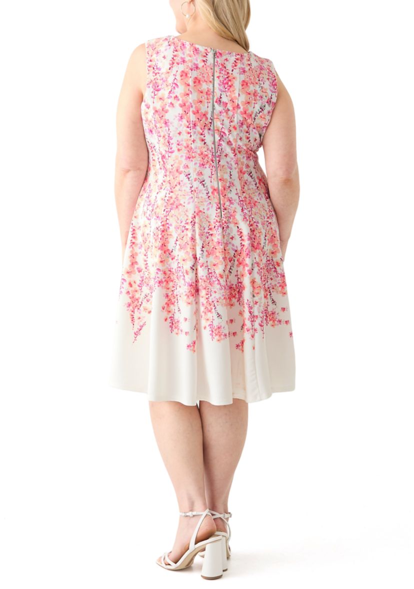 Plus Size Sleeveless Crew Neck Ditsy Floral Dress