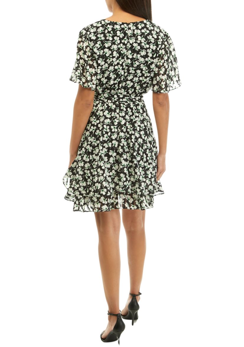 Womens Short Sleeve V-Neck Floral Print Fit and Flare Dress