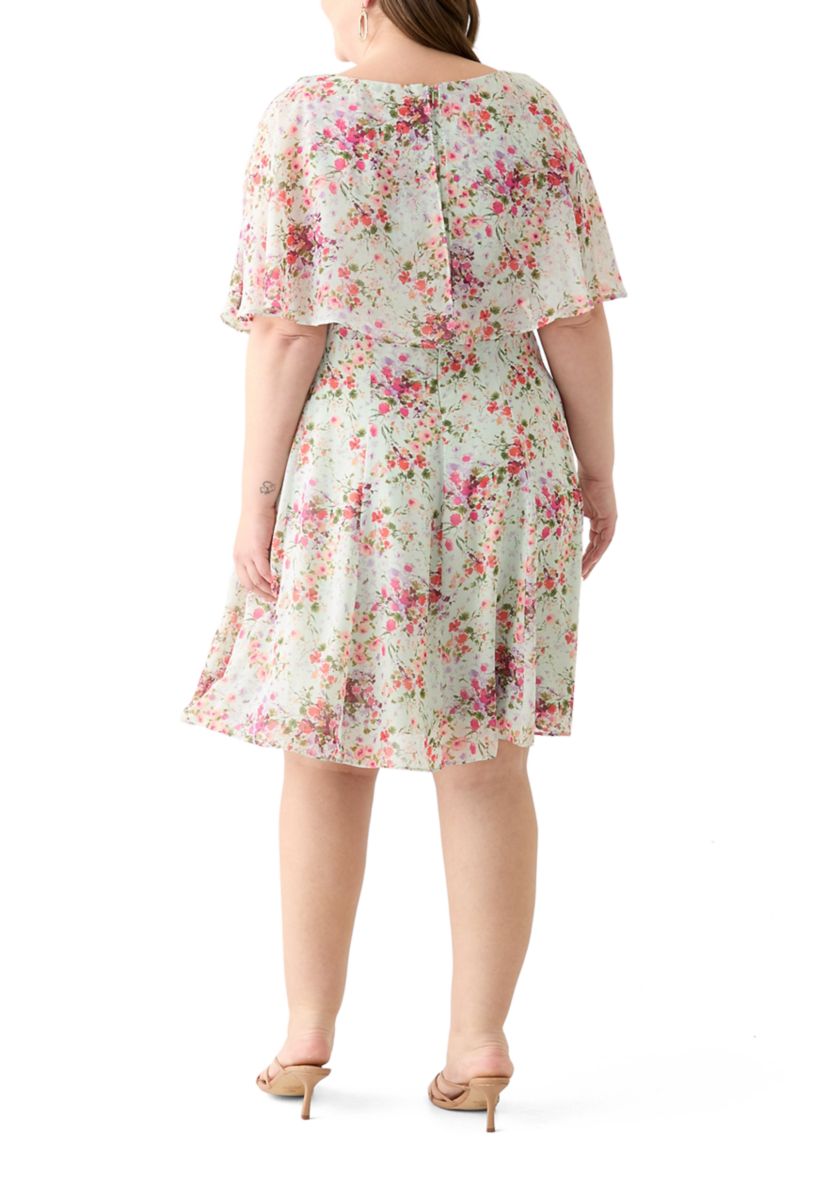 Plus Size Short Sleeve Crew Neck Ditsy Floral Dress