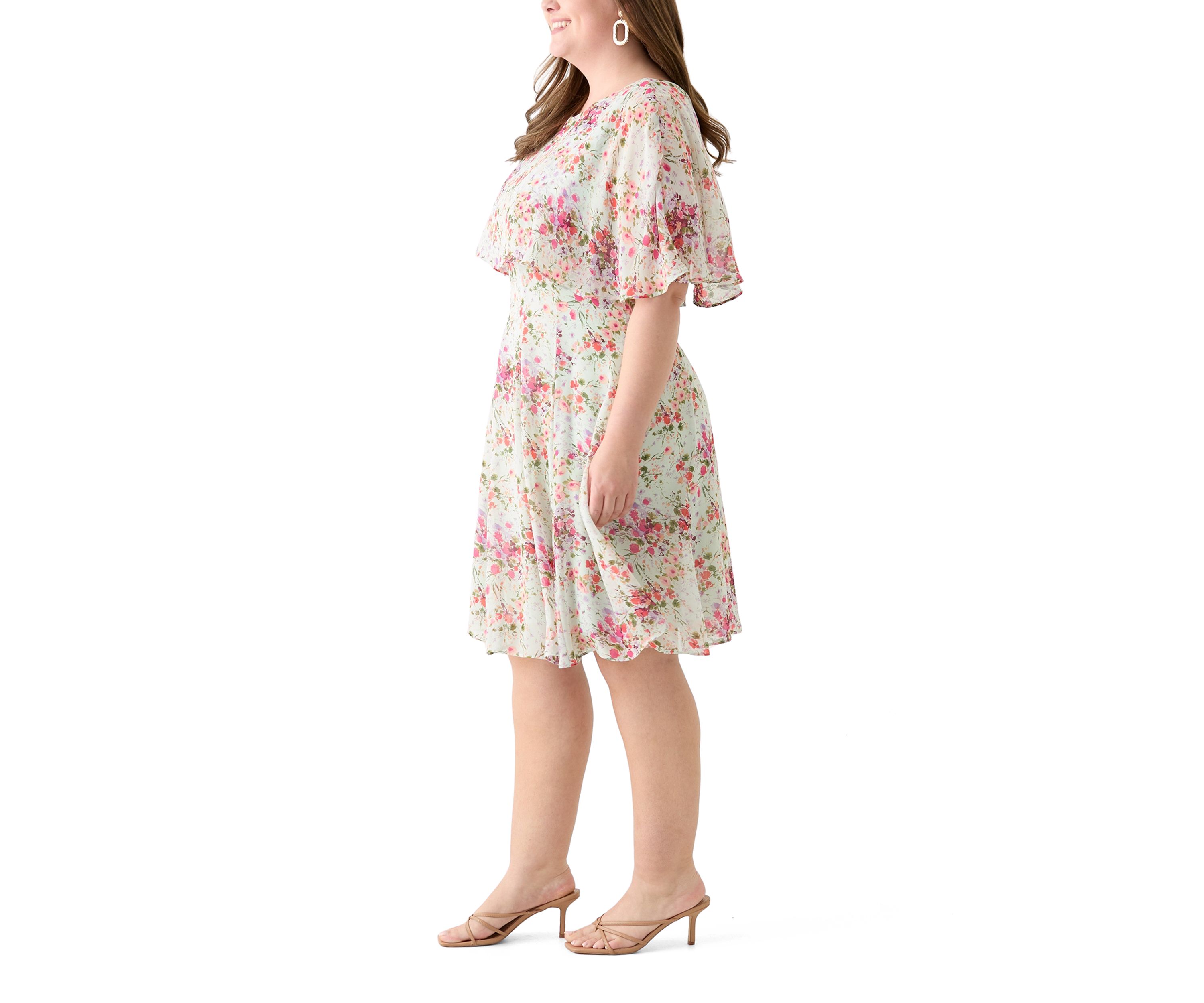 Plus Size Short Sleeve Crew Neck Ditsy Floral Dress