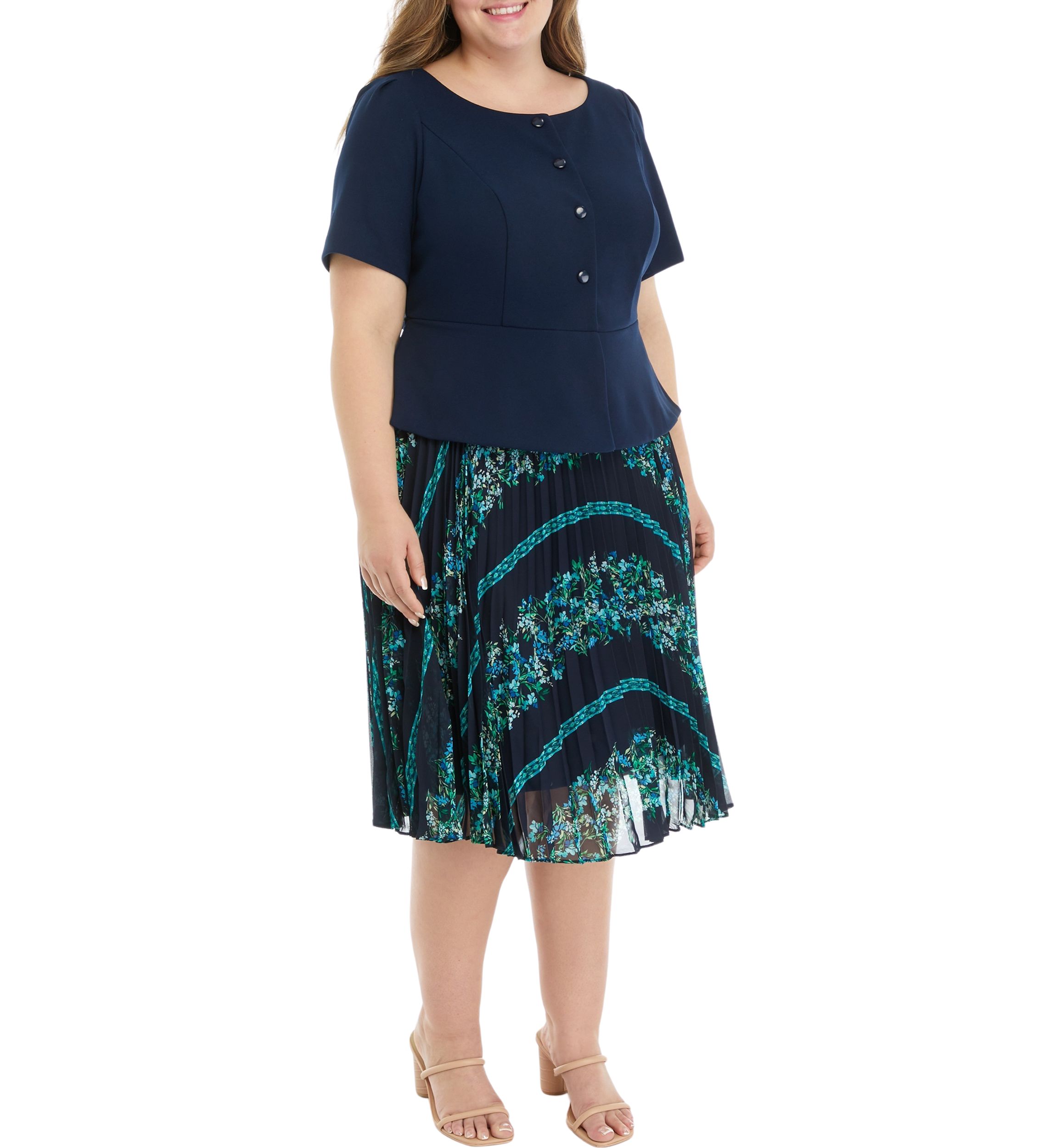 Plus Size Short Sleeve Round Neck Printed Crepe Fit and Flare Dress