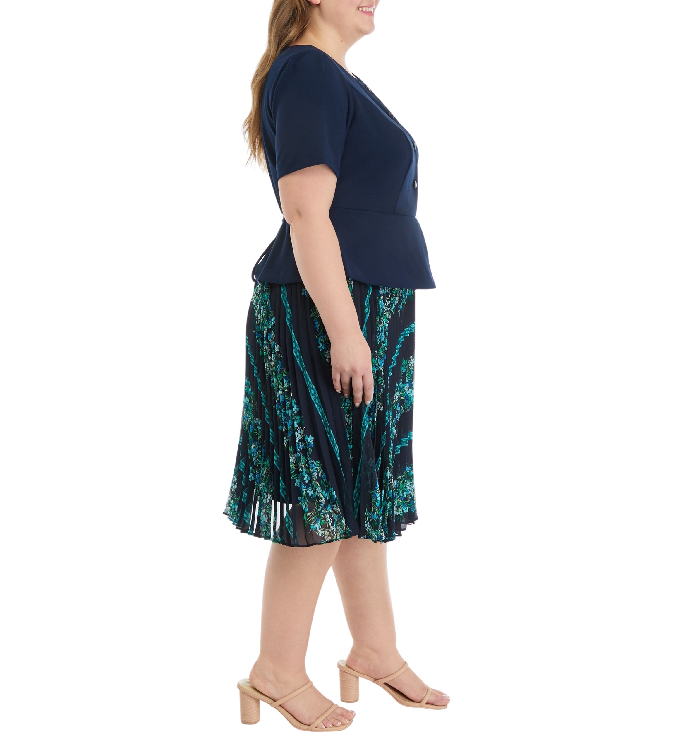 Plus Size Short Sleeve Round Neck Printed Crepe Fit and Flare Dress