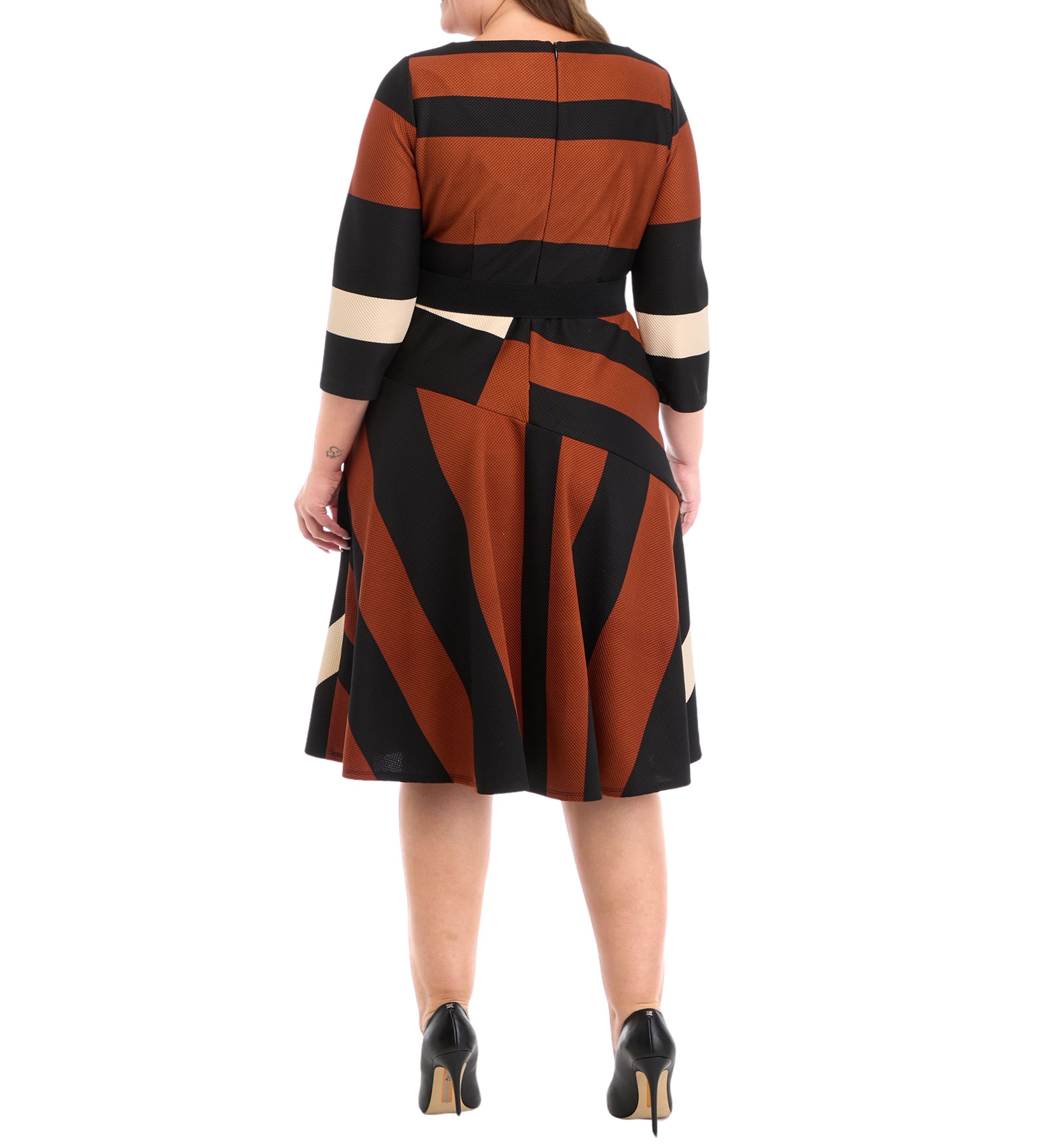 Plus Size 3/4 Sleeve Printed Belted Fit and Flare Dress