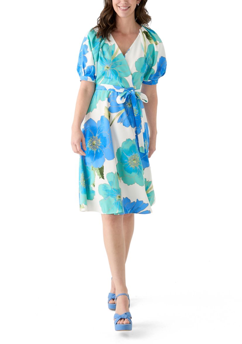 Womens Short Sleeve V-Neck Floral Print Fit and Flare Dress