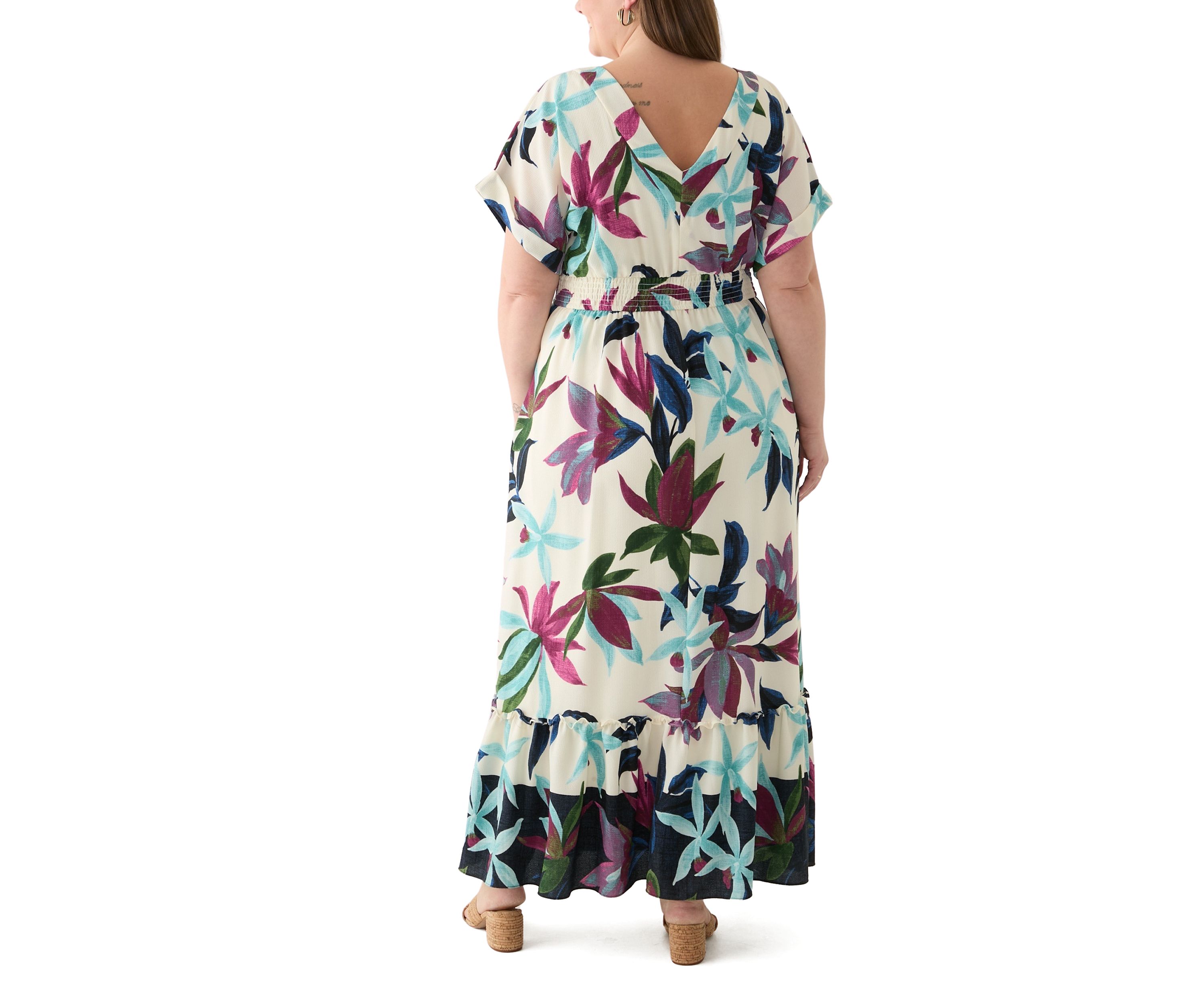 Plus Size Short Sleeve V-Neck Floral Print Crepe Maxi Dress
