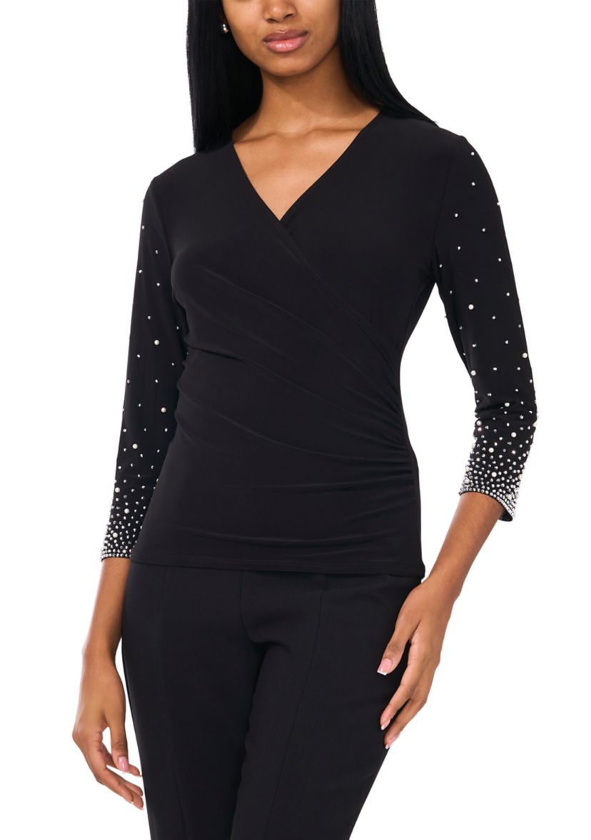 Womens Detailed 3/4 Sleeve V-Neck Top 