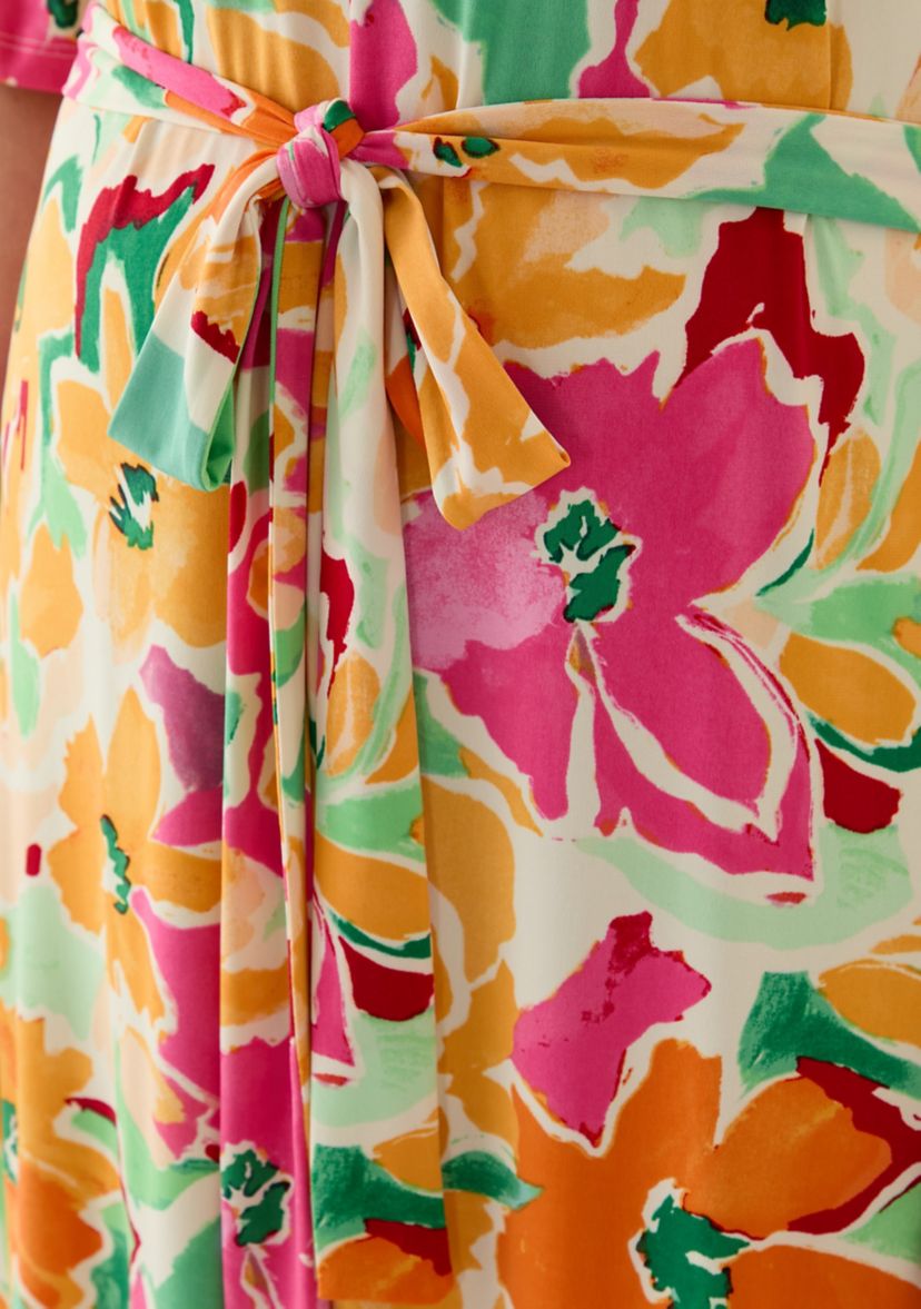 Plus Size Elbow Sleeve V-Neck Floral A-Line Dress