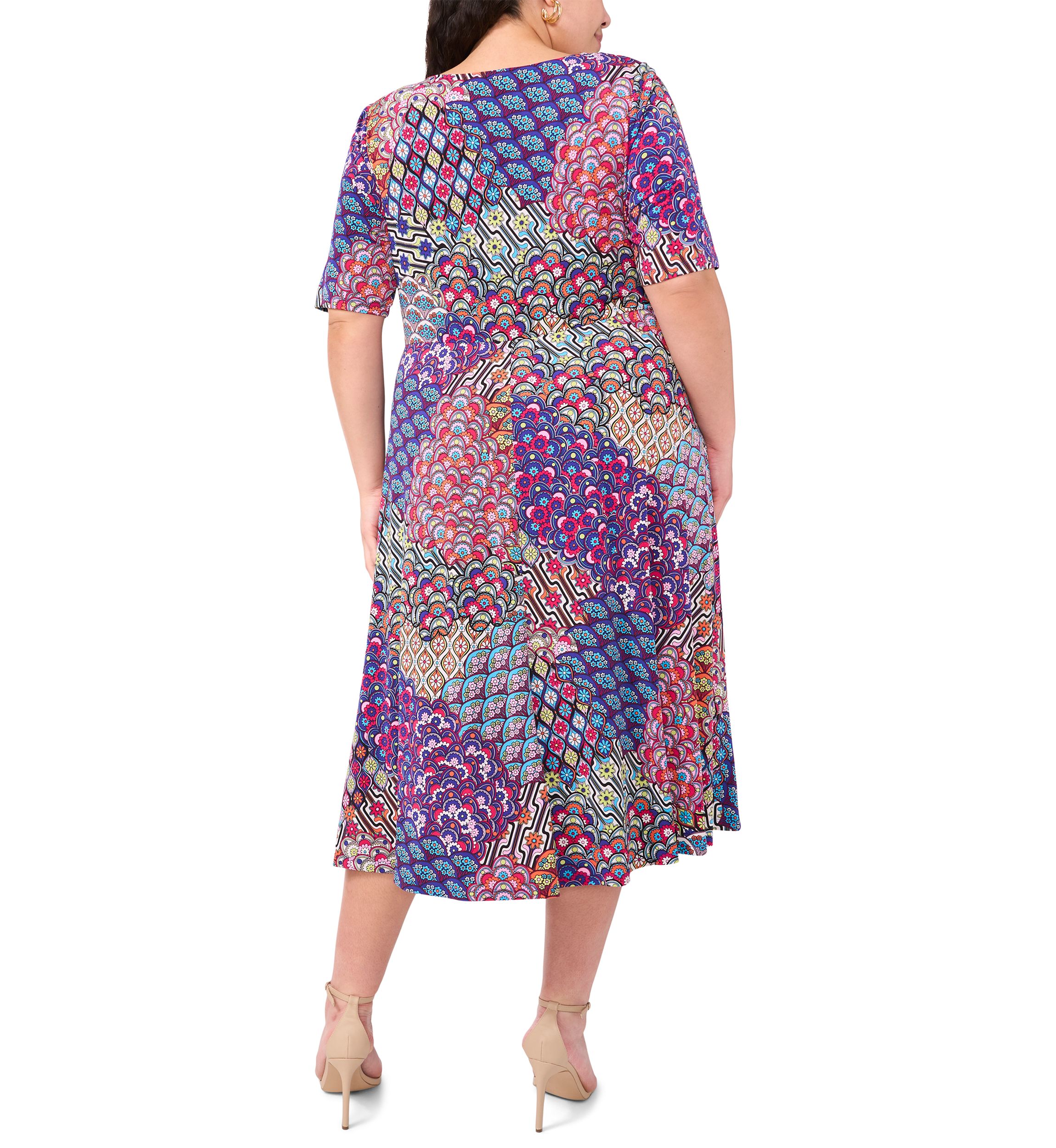 Plus Size Short Sleeve Scoop Neck Abstract Print Midi Dress