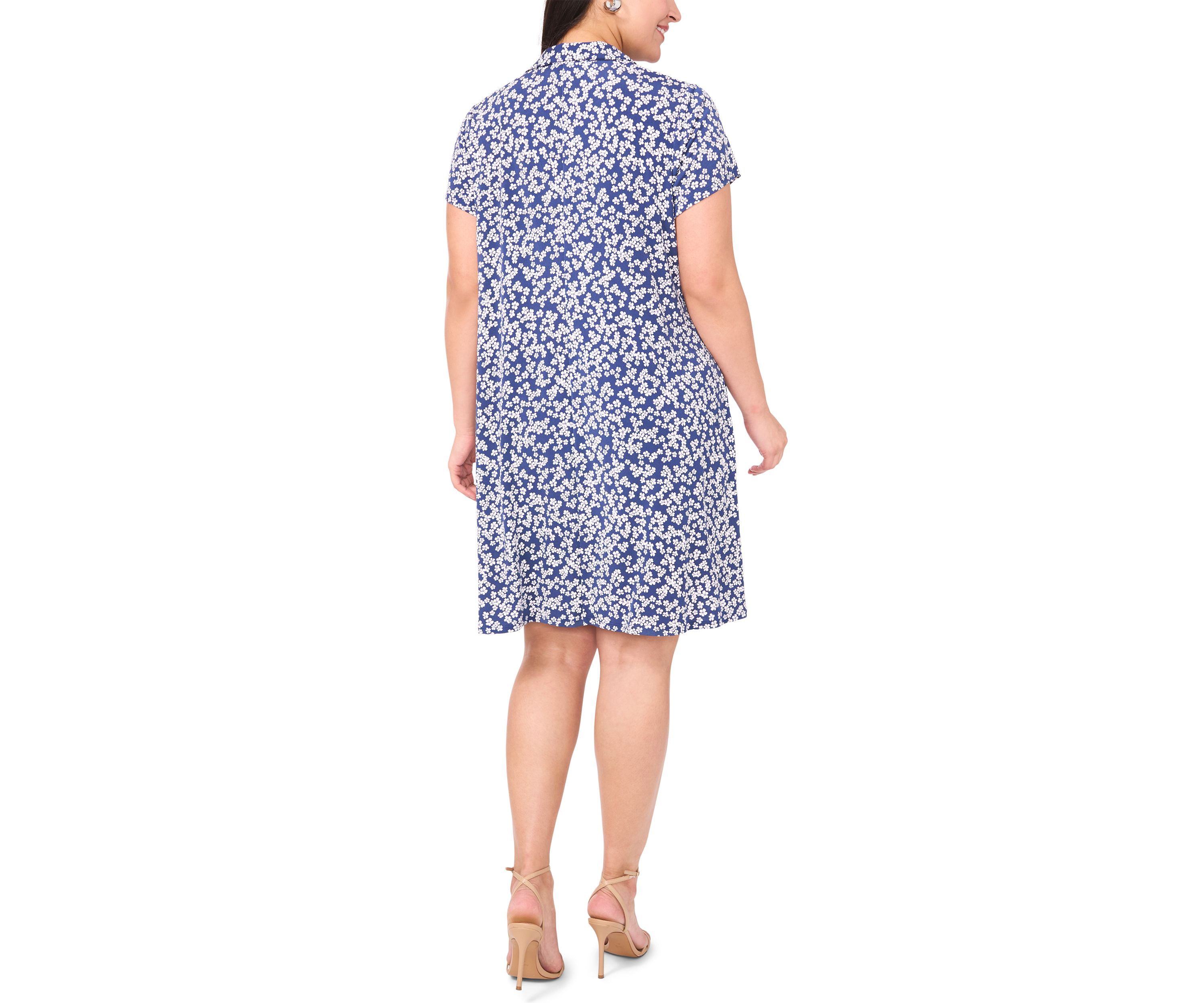 Plus Size Short Sleeve V-Neck Ditsy Print Mini Dress