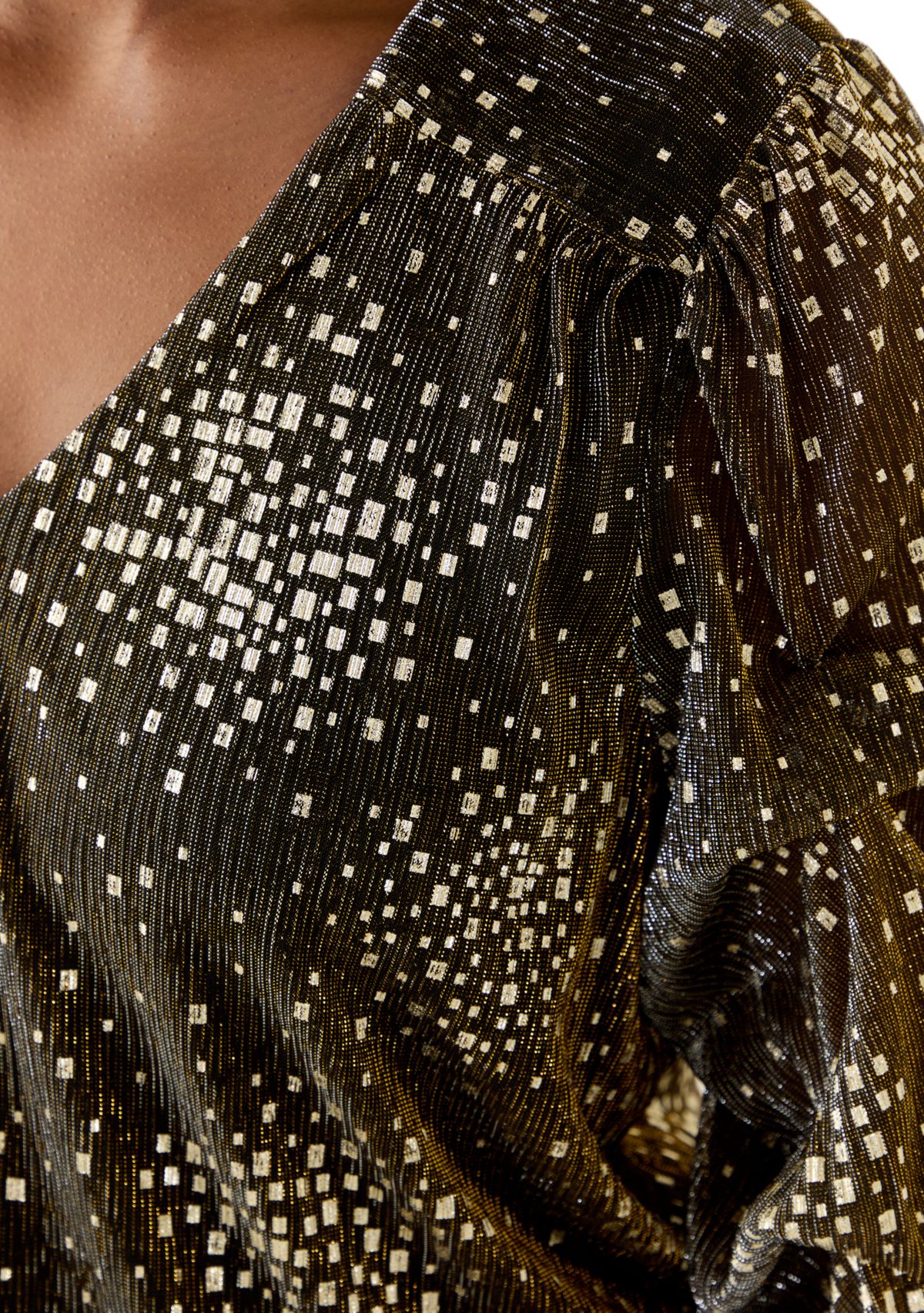 Womens Three-Quarter Shimmer Foil Top