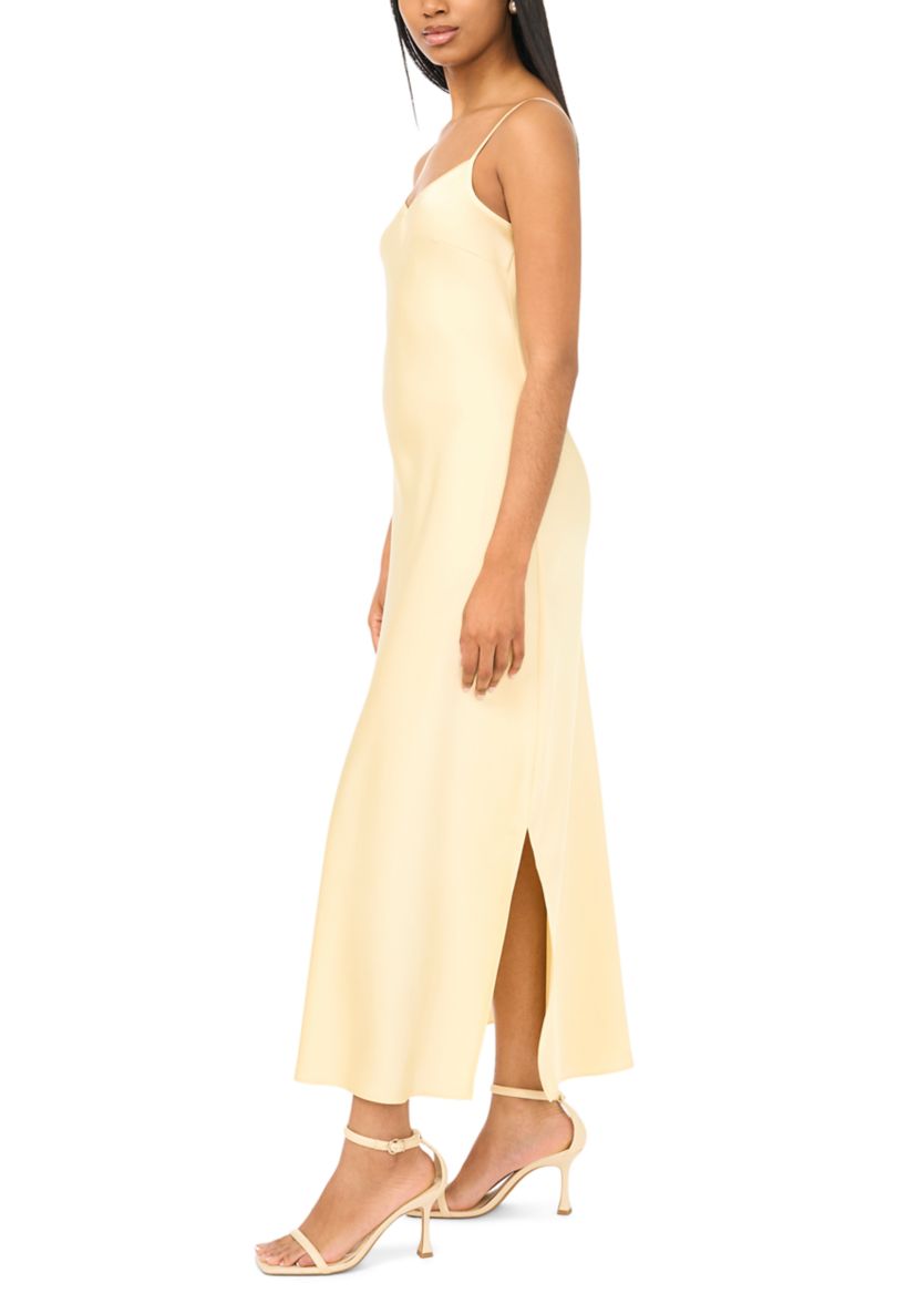 belk red sweater dress Belk does it again with a dress that is pure American summer! Toss a flag  sweater on or throw it over your shoulders for a classic look that will  take you from now through the dog days of summer!,