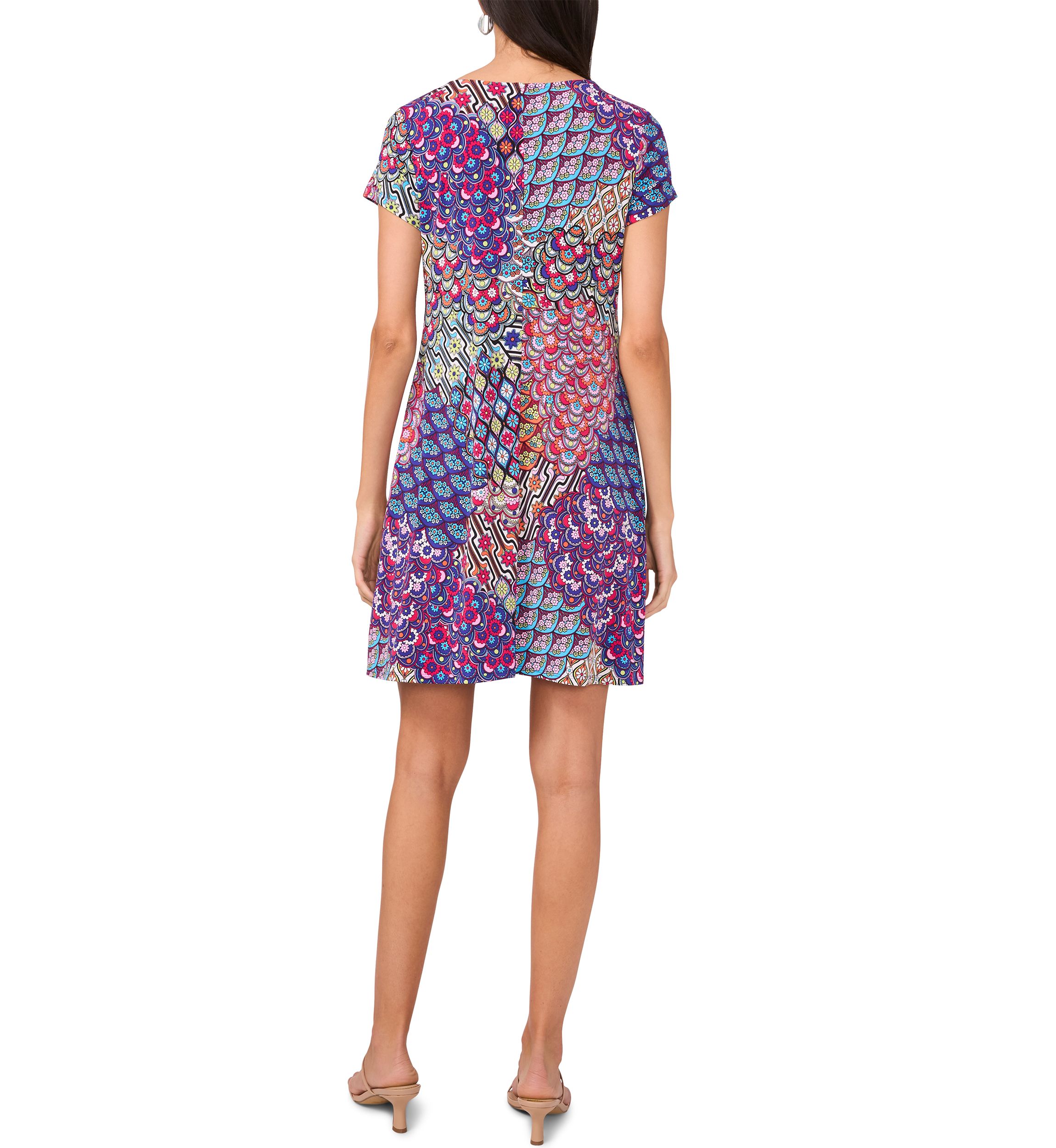 Womens Short Sleeve Crew Neck Abstract Print Dress