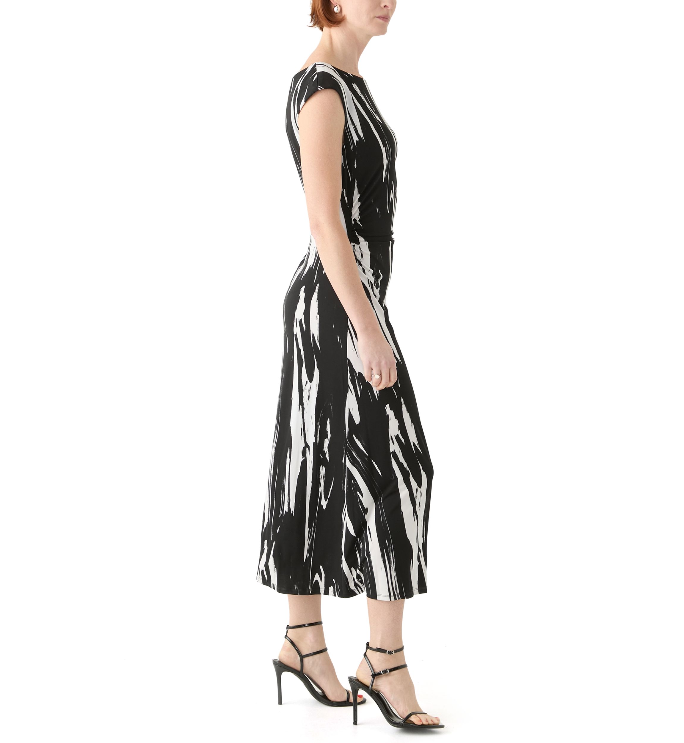 Womens Short Sleeve Crew Neck Abstract Print Dress