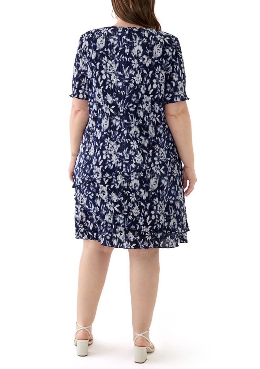 Plus Size Short Sleeve V-Neck Ditsy Floral Dress