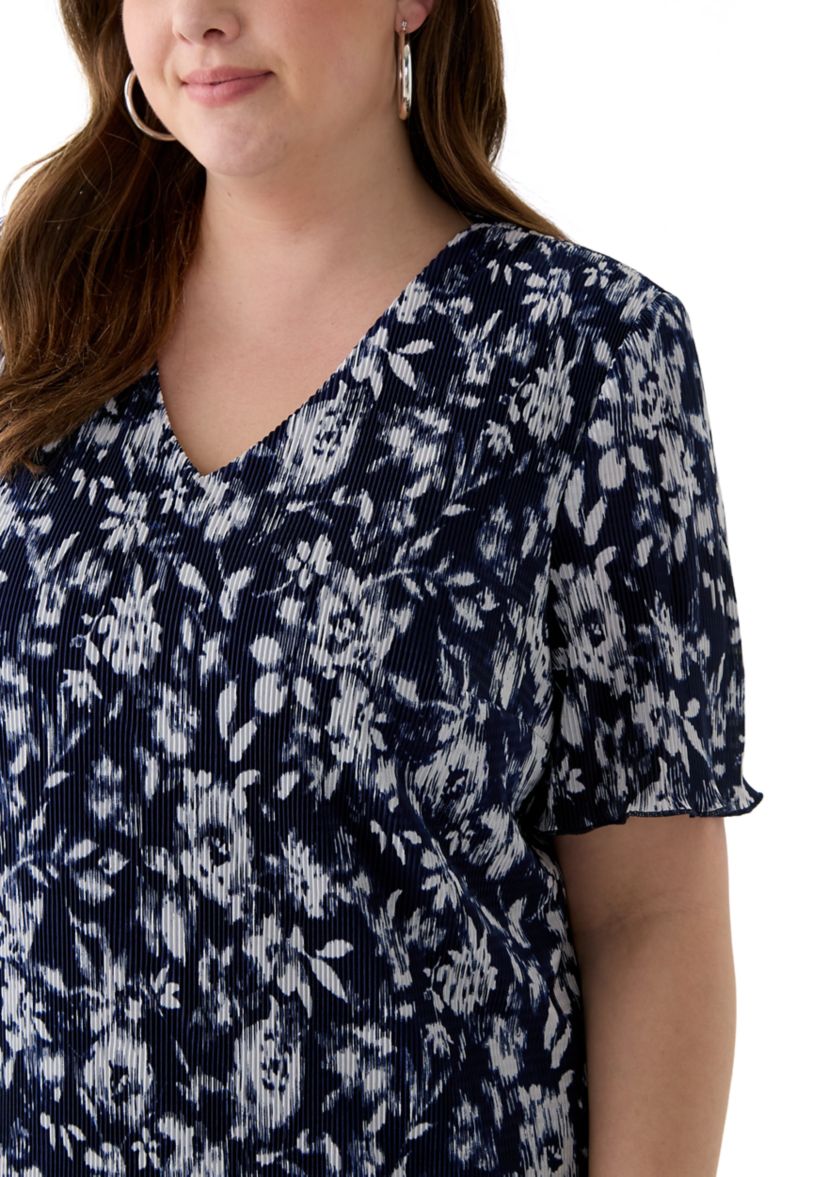 Plus Size Short Sleeve V-Neck Ditsy Floral Dress
