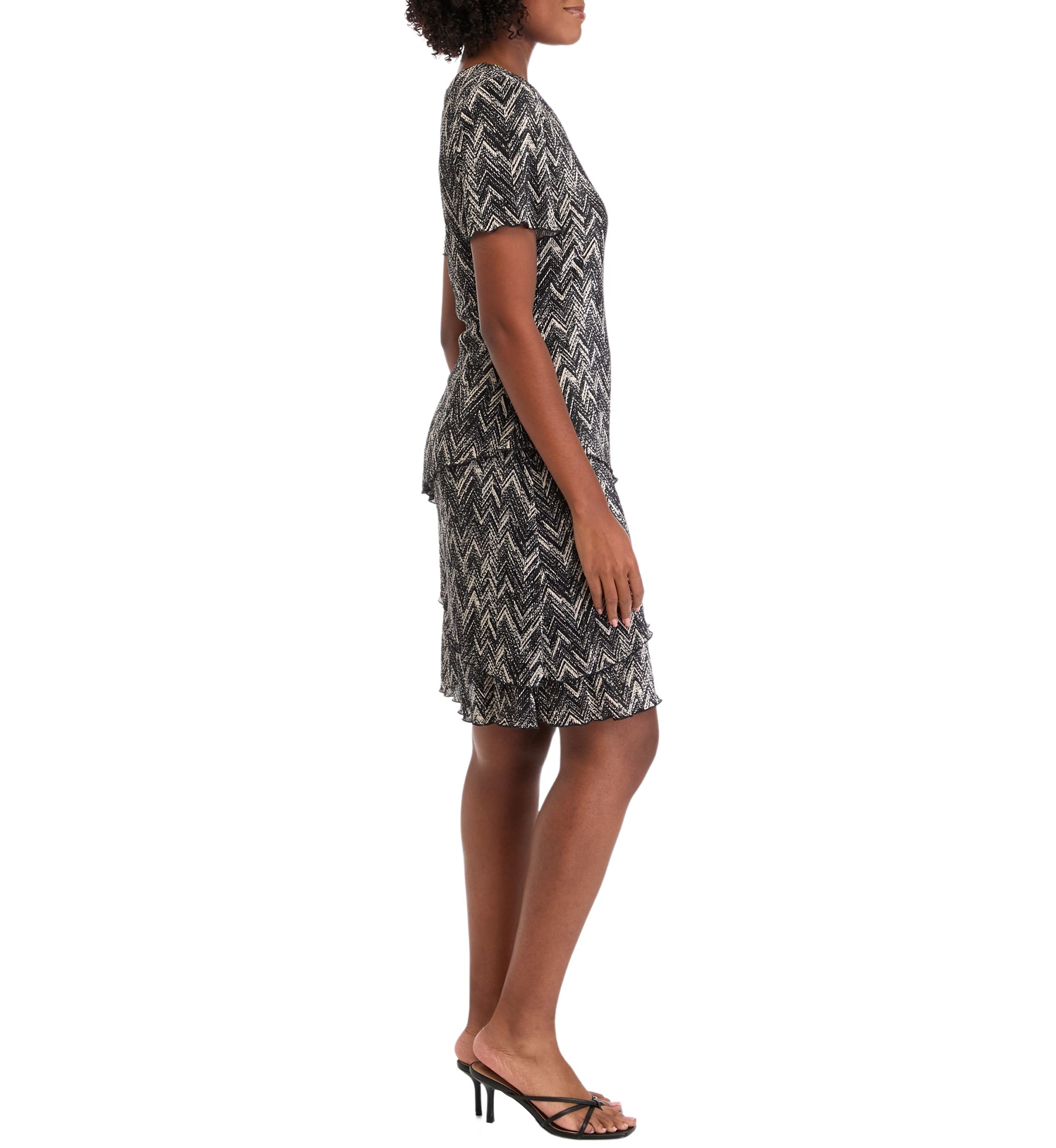 Womens Short Sleeve V-Neck Triangle Print Bodre A-Line Dress