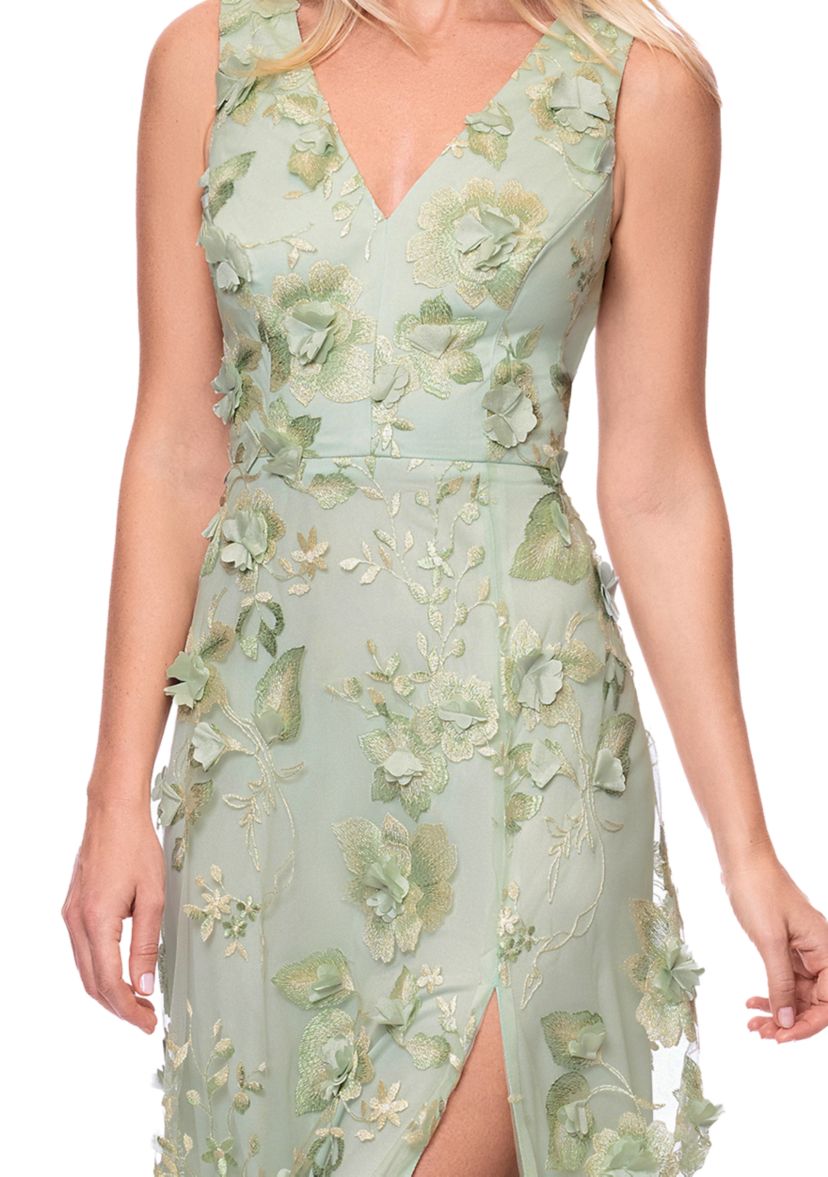 Xscape Women's Sleeveless V-Neck Embroidered Lace Gown | Belk