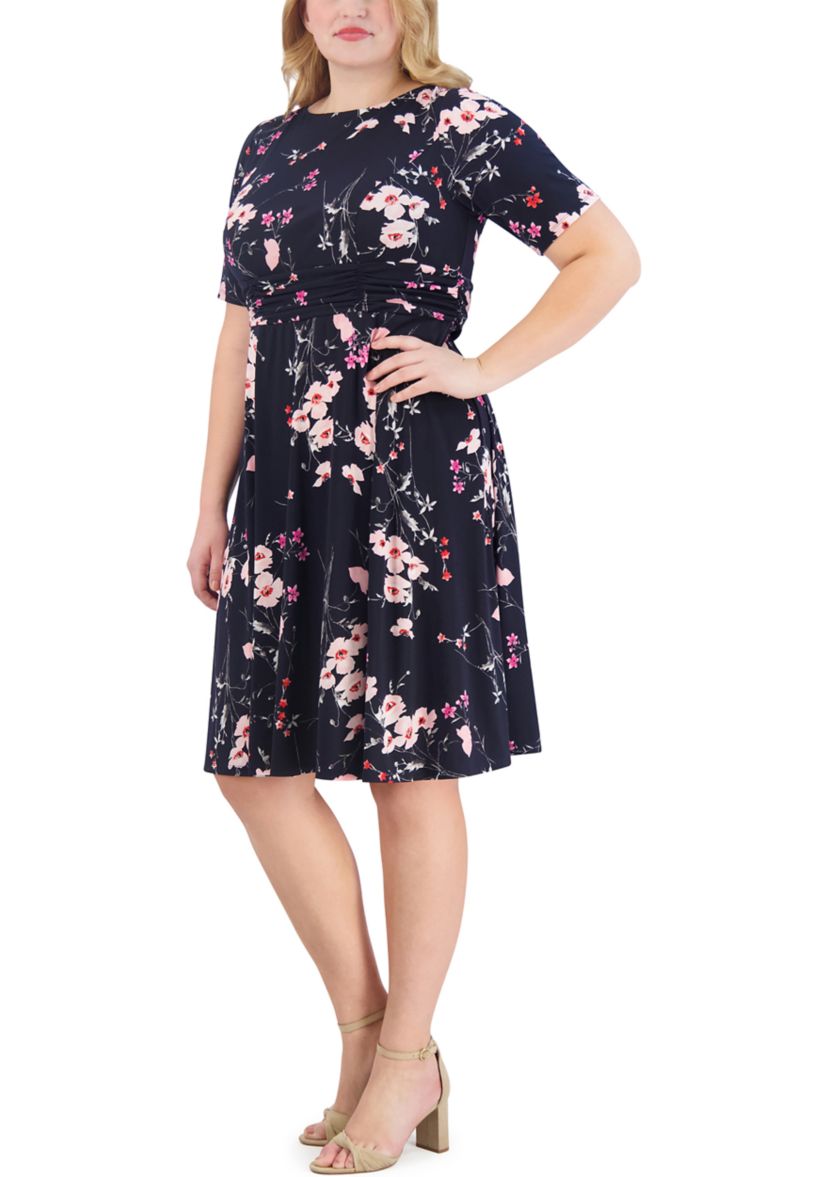 Plus Size Elbow Sleeve Boat Neck Floral Fit and Flare Dress