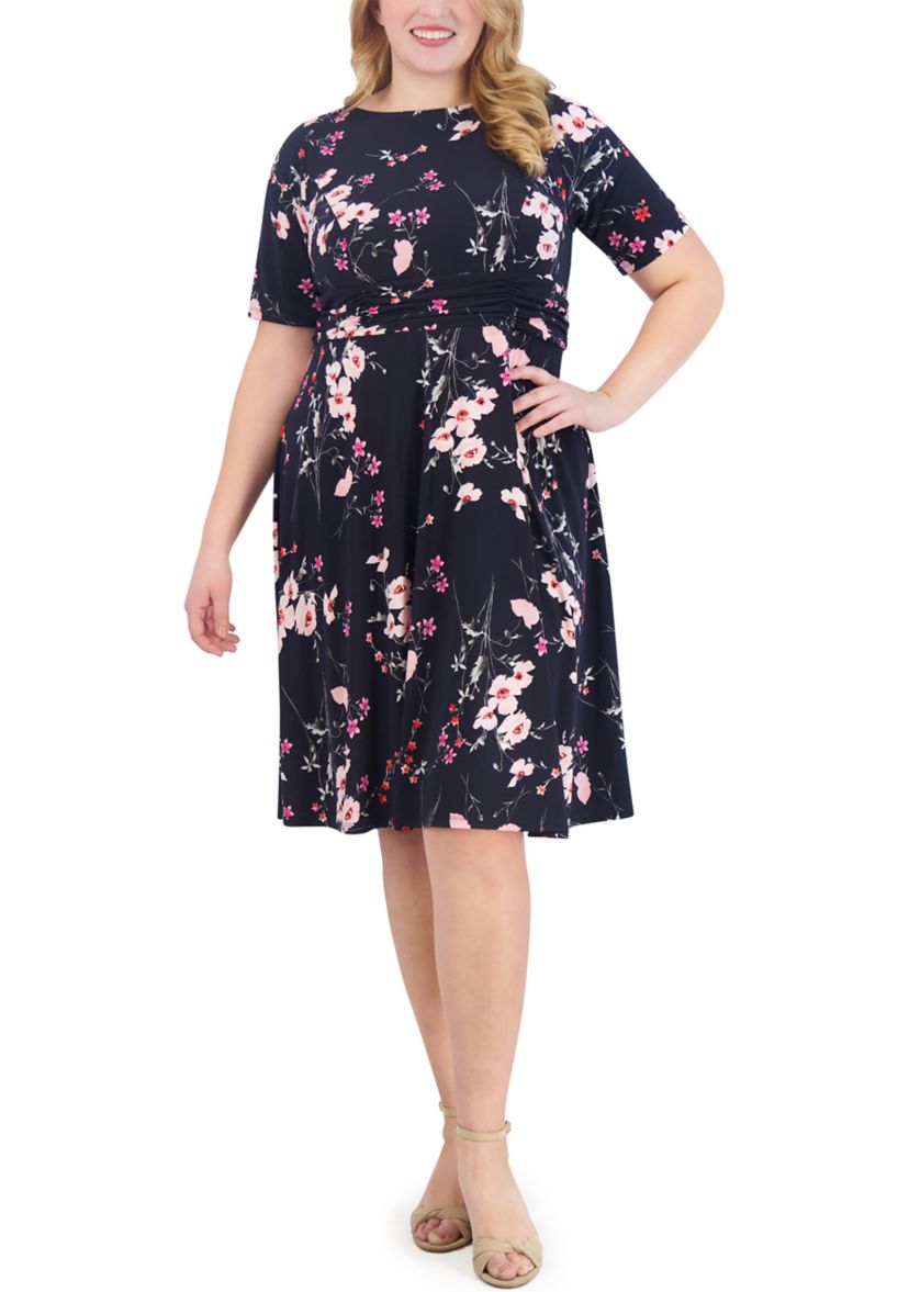 Plus Size Elbow Sleeve Boat Neck Floral Fit and Flare Dress