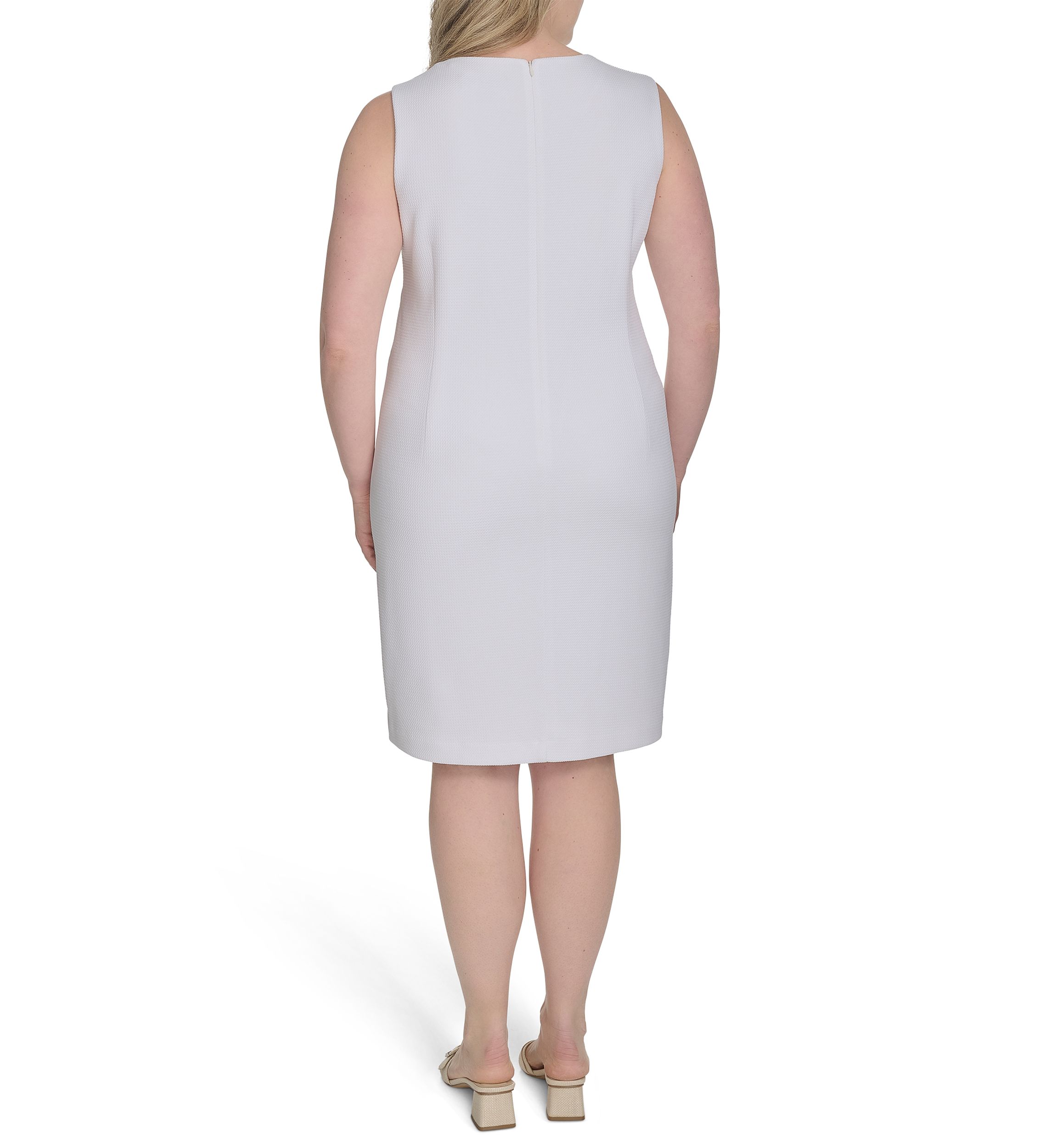 Plus Size Sleeveless Embroidered Dress