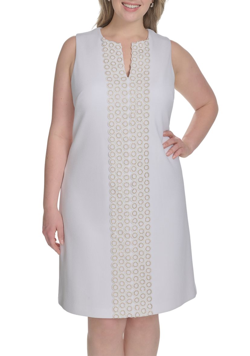 Plus Size Sleeveless Embroidered Dress