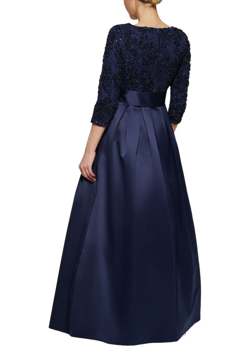 Womens 3/4 Sleeve Solid Tie Gown 