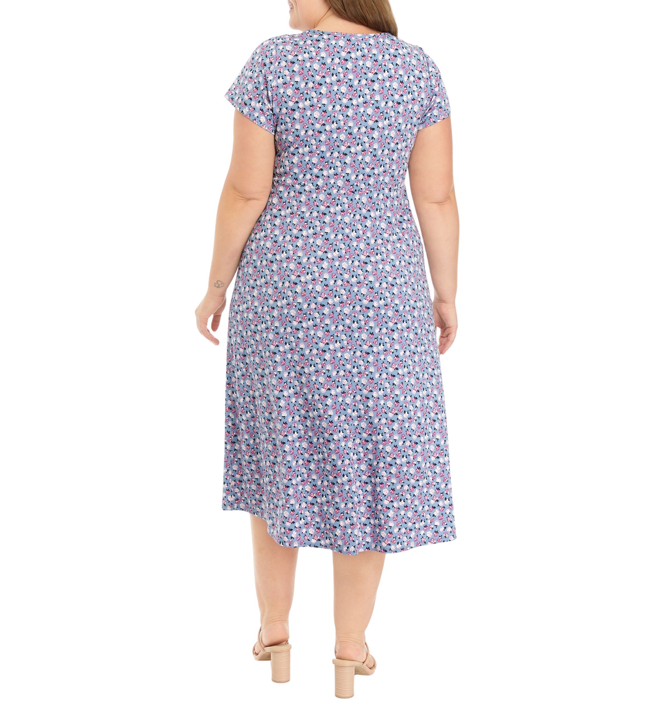 Plus Size Short Sleeve Scoop Neck Ditsy Floral Midi Dress