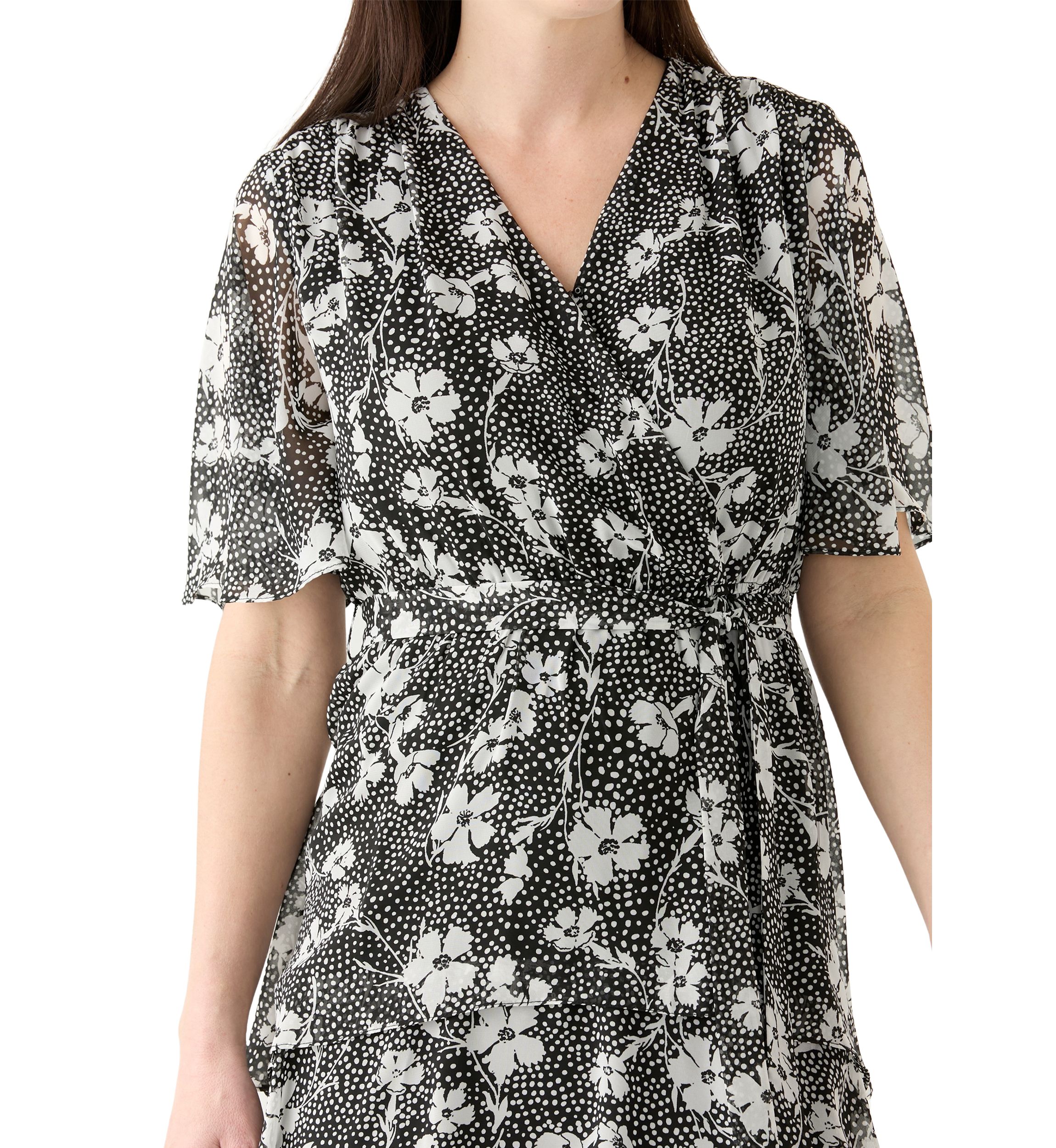 Womens Flutter Sleeve Ditsy Floral Chiffon Fit and Flare Dress