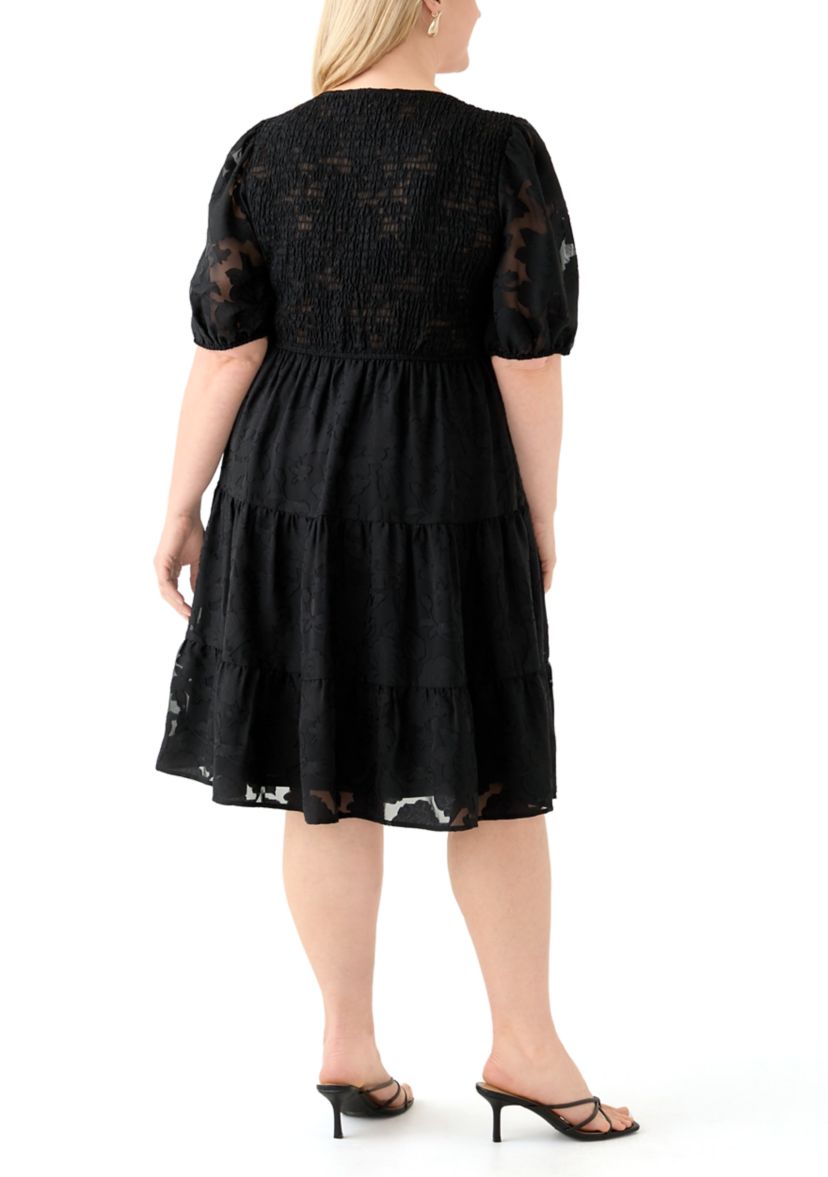 Plus Size Short Sleeve Scoop Neck Jacquard Dress