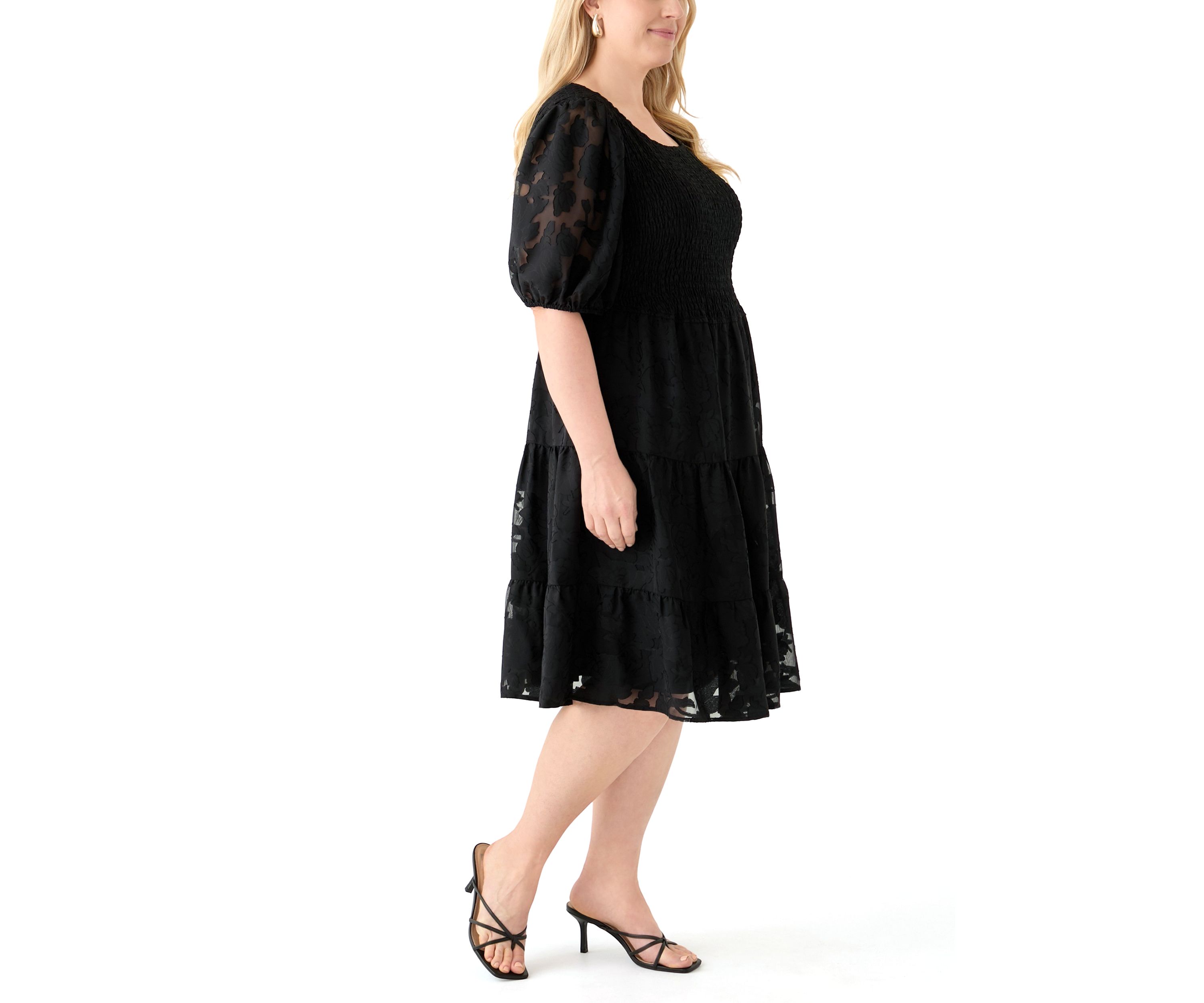Plus Size Short Sleeve Scoop Neck Jacquard Dress