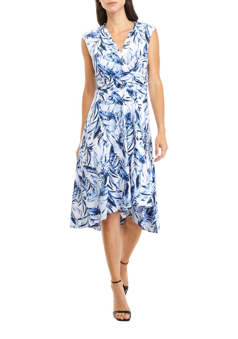 Womens Sleeveless V-Neck Dress with Gathered Waist