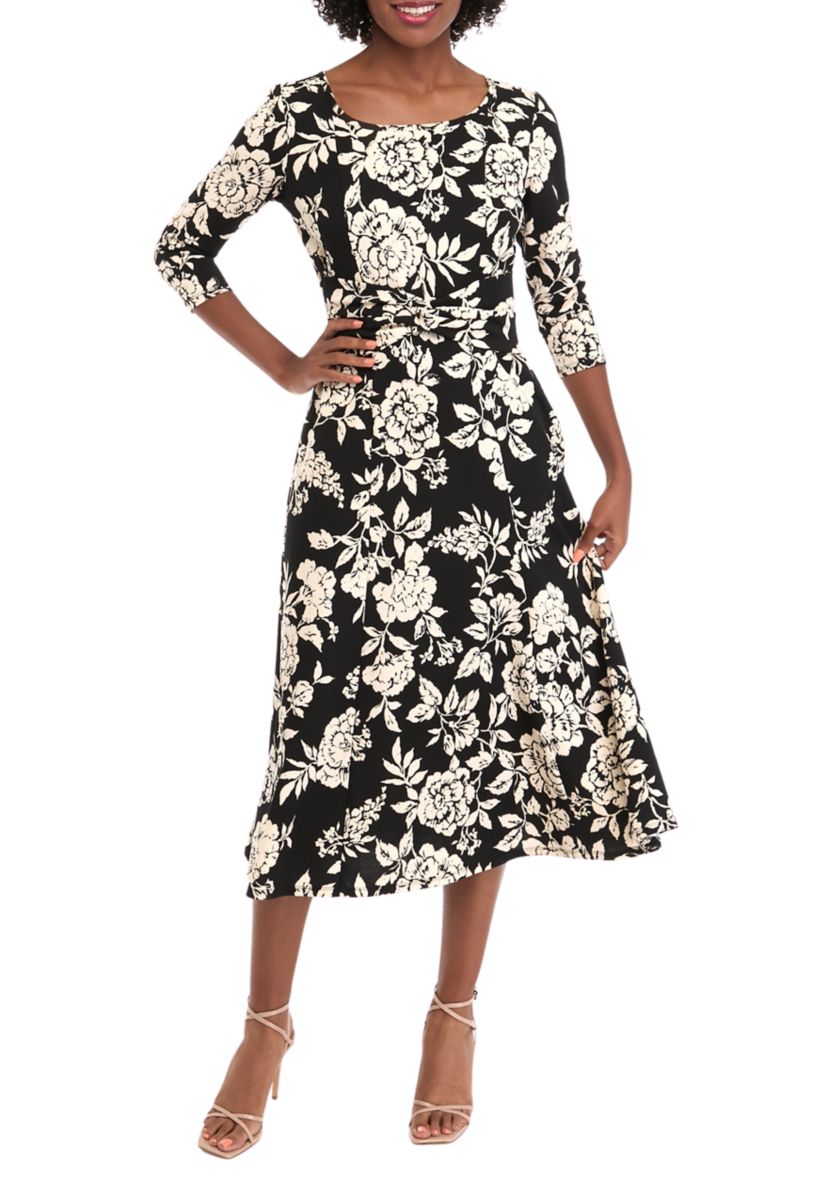 Womens 3/4 Sleeve Scoop Neck Fit and Flare Dress