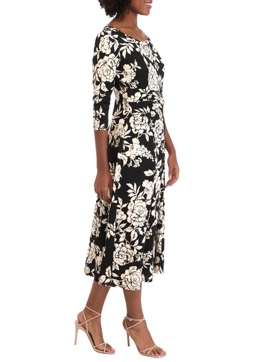 Womens 3/4 Sleeve Scoop Neck Fit and Flare Dress