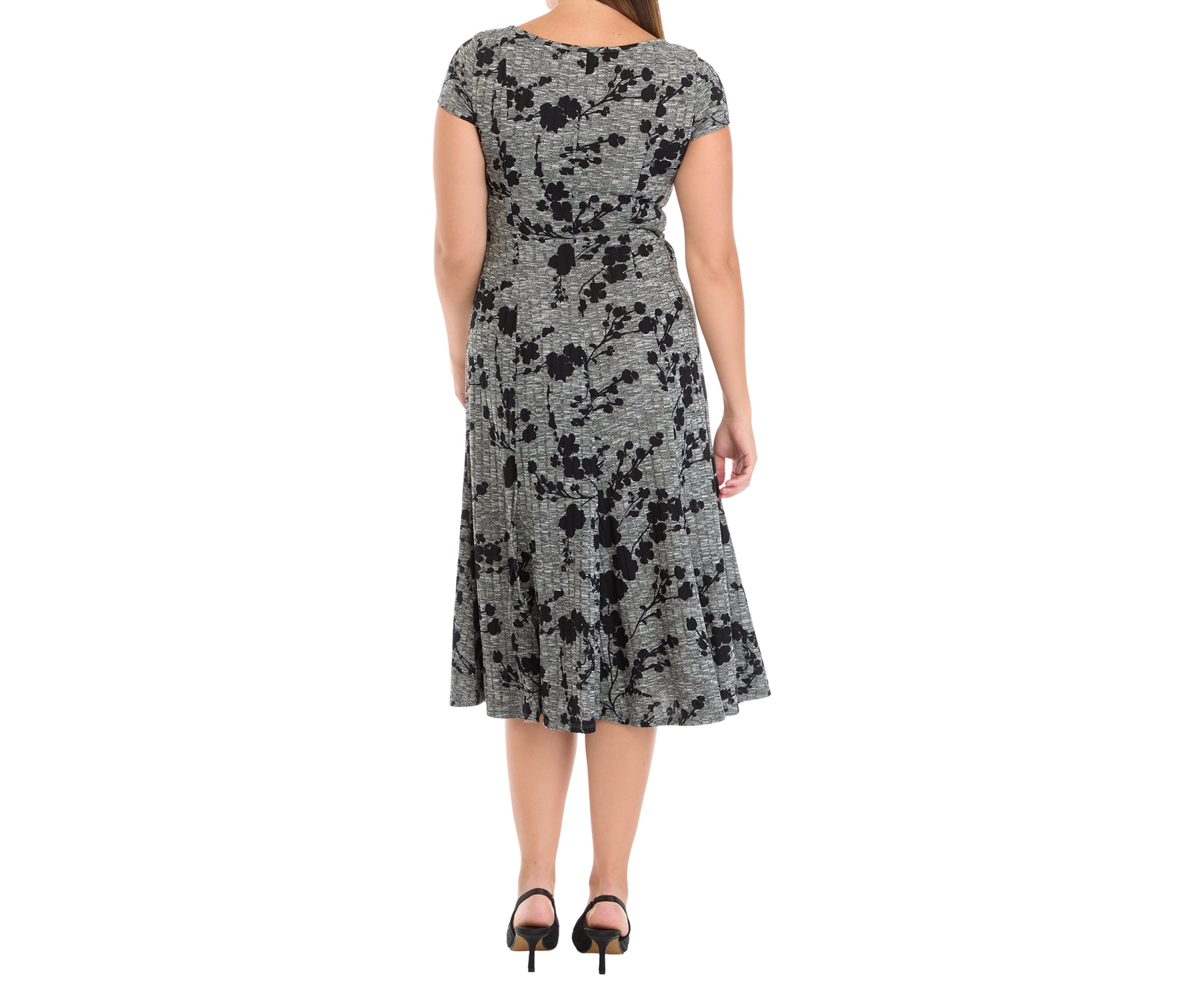 Womens Short Sleeve Crew Neck Printed Tie Wrap Fit and Flare Dress