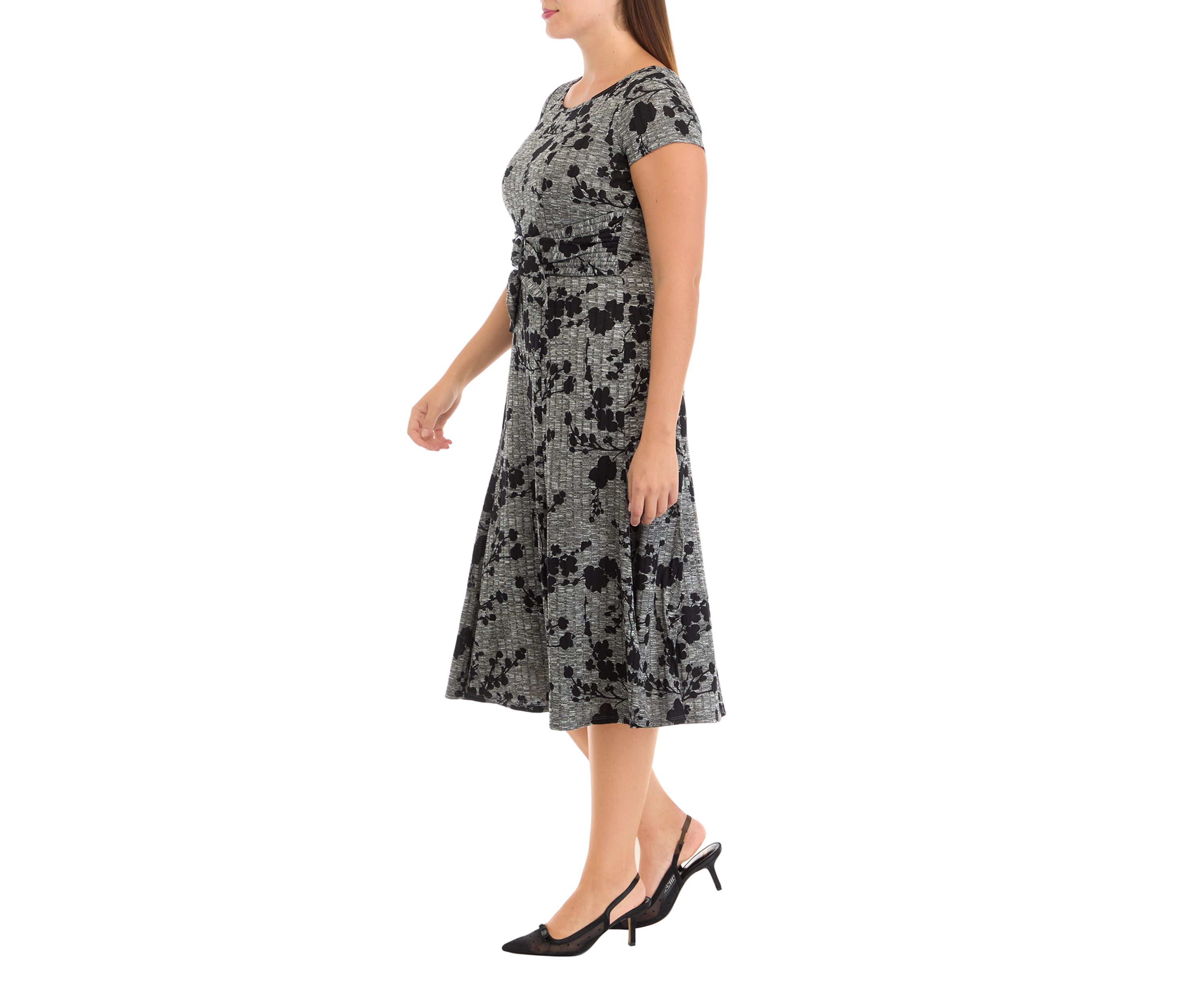 Womens Short Sleeve Crew Neck Printed Tie Wrap Fit and Flare Dress
