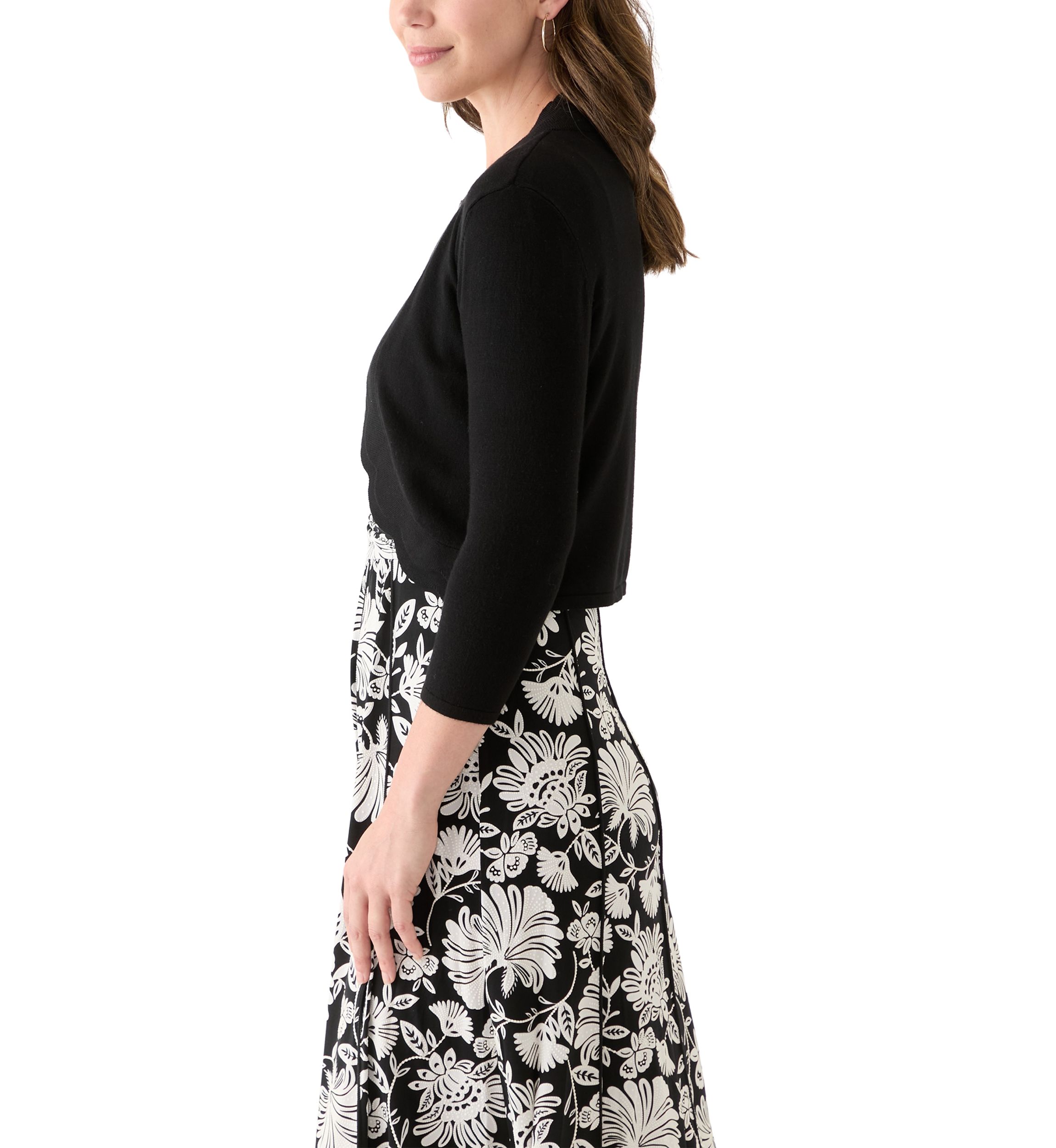 Womens 3/4 Sleeve Scalloped Edge Shrug