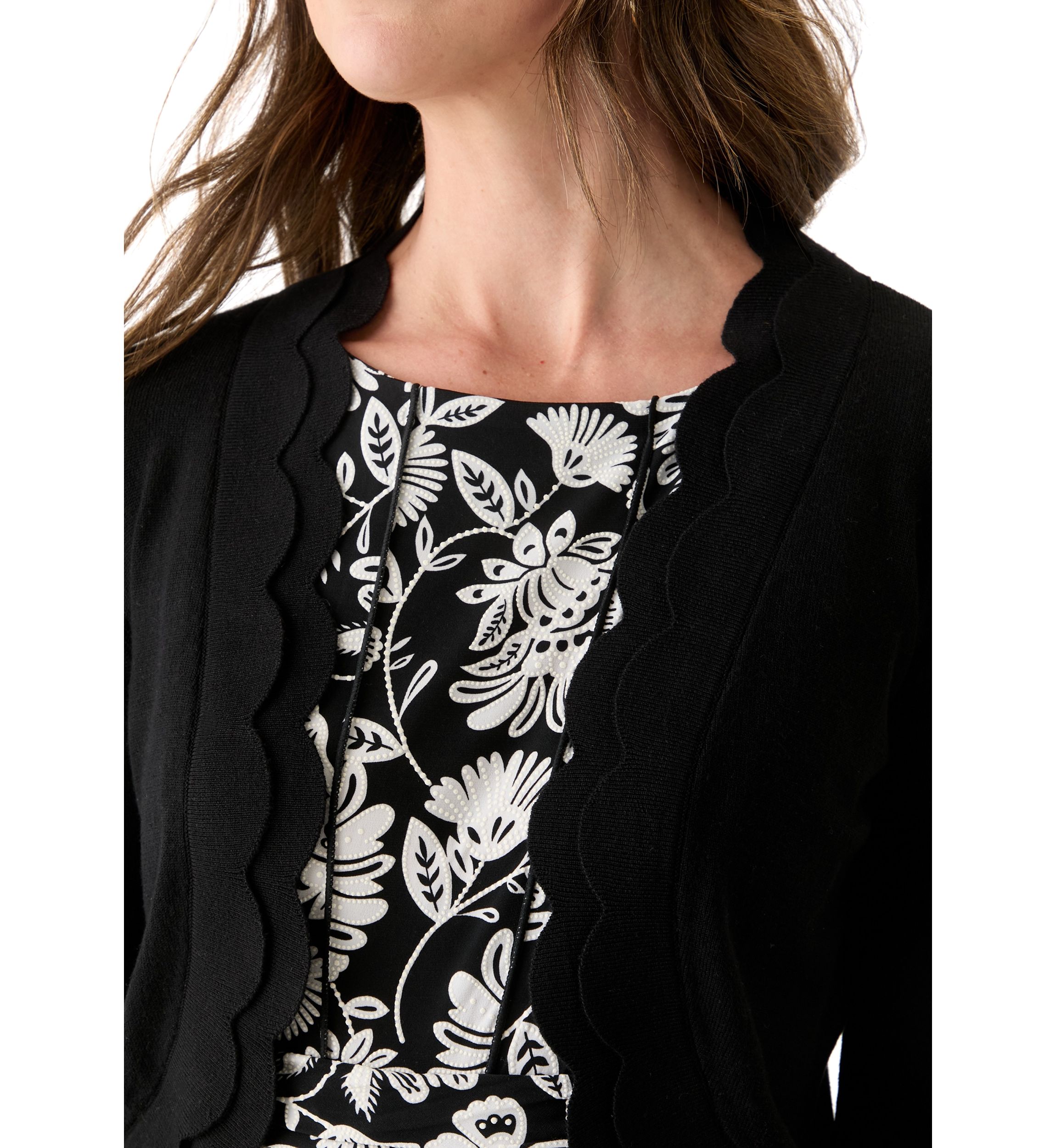 Womens 3/4 Sleeve Scalloped Edge Shrug
