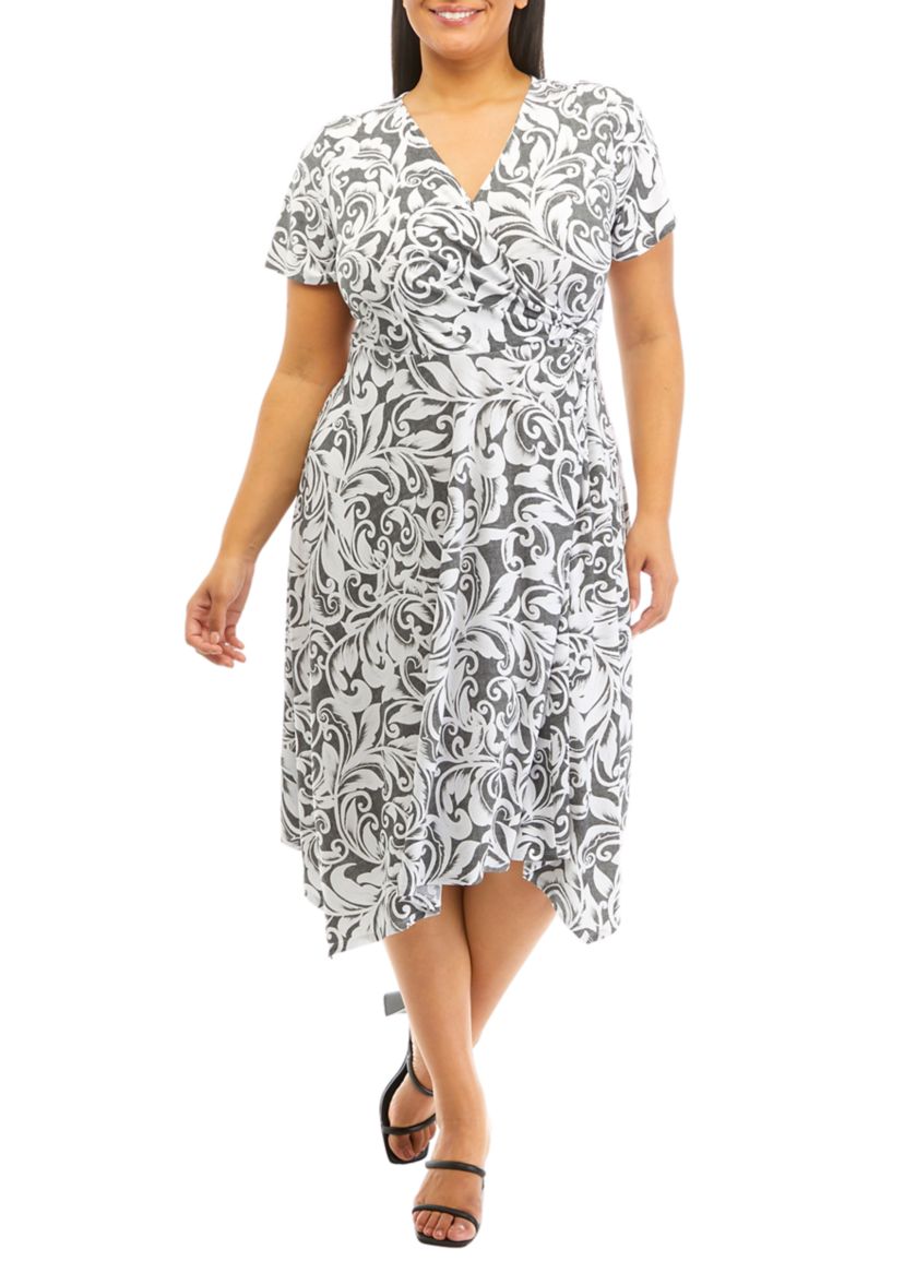 Plus Size V-Neck Two Tone Swirl Printed Dress