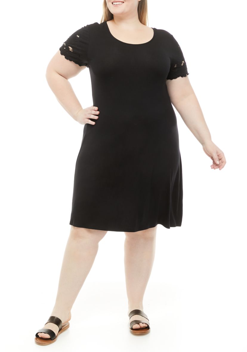 Plus Size Short Sleeve Crochet Detailed Rayon Spandex Dress