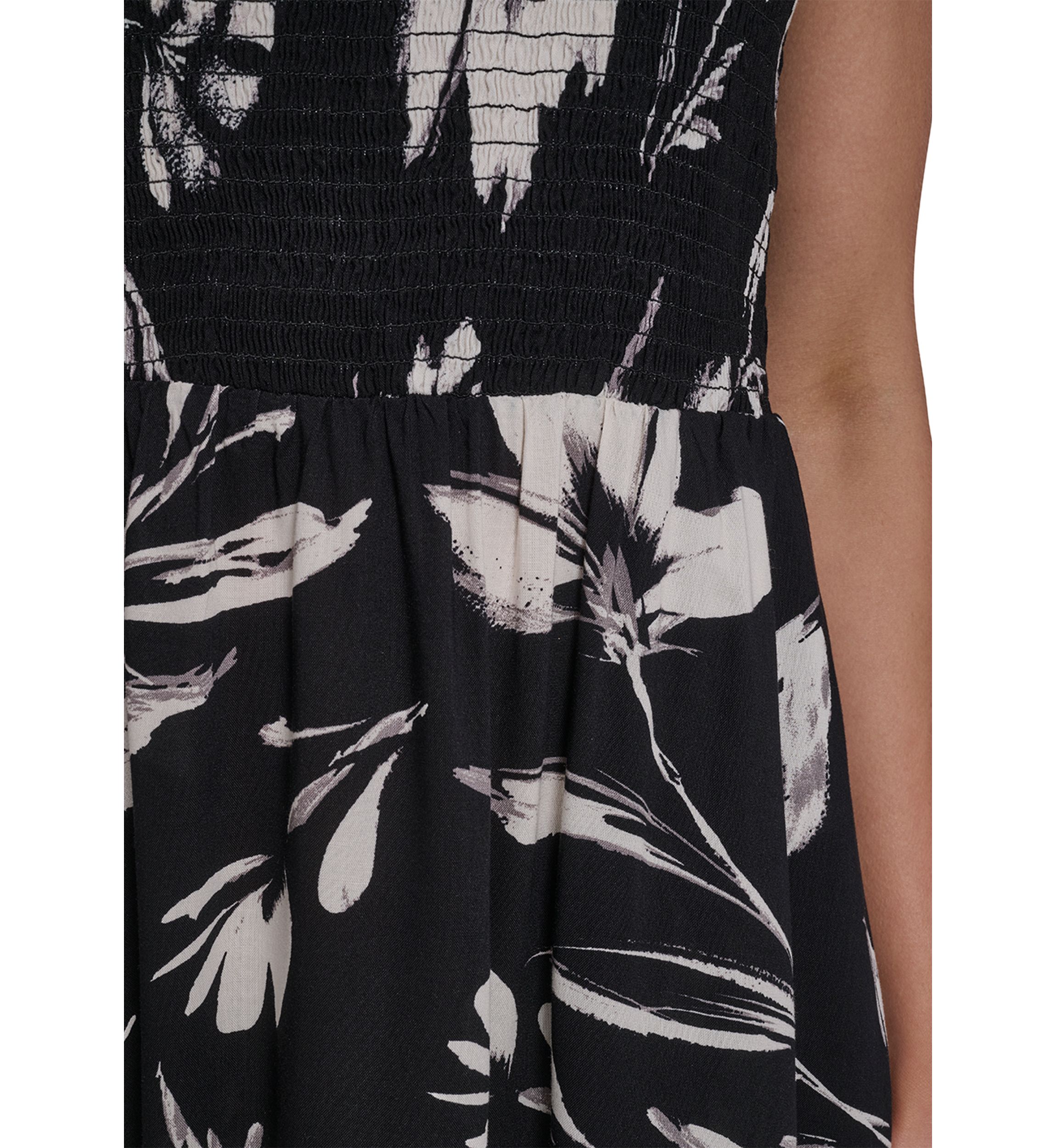Calvin Klein Women's Sleeveless Print Crepe Maxi Dress