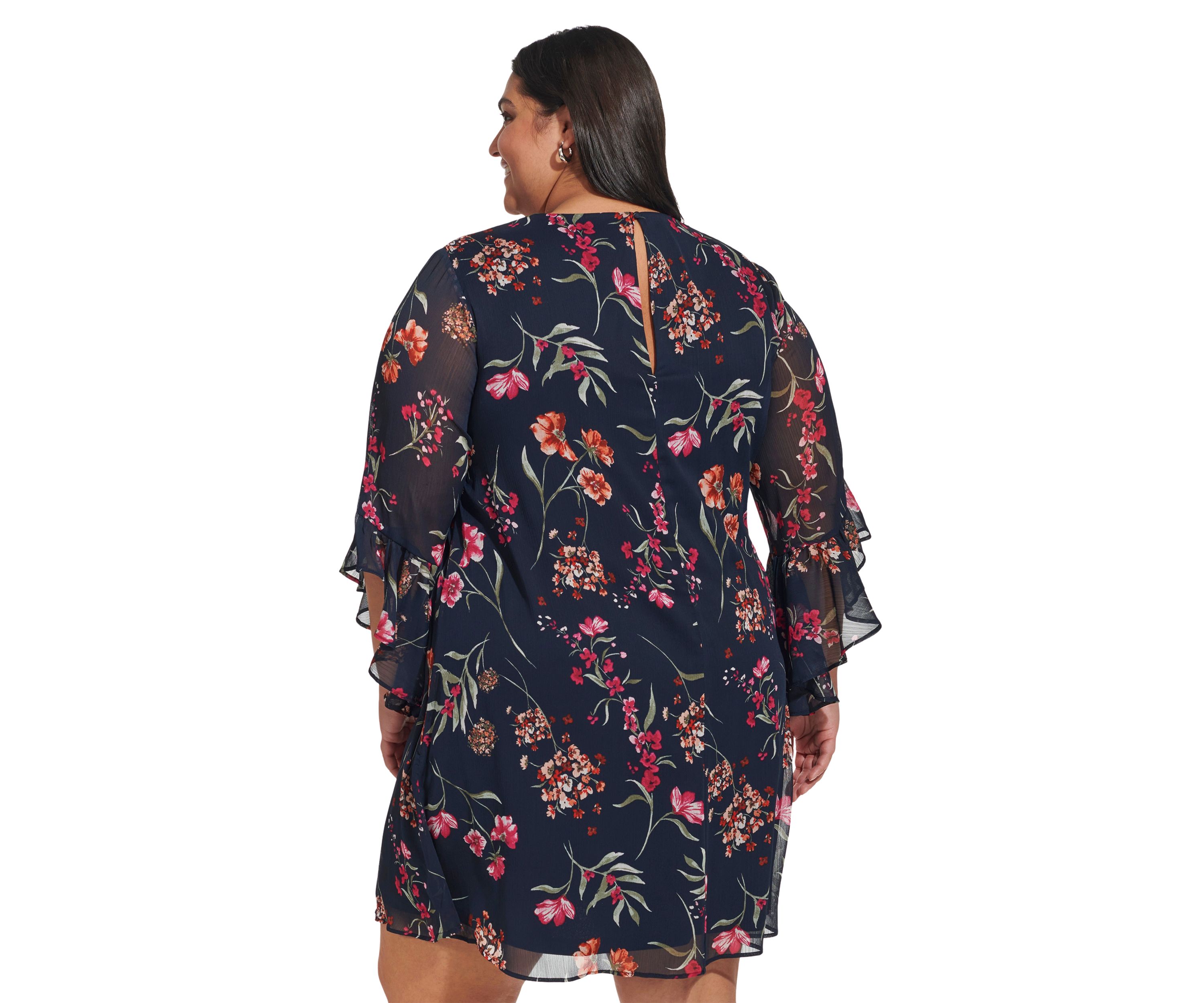 Plus Size Bell Sleeve V-neck Floral A-Line Dress