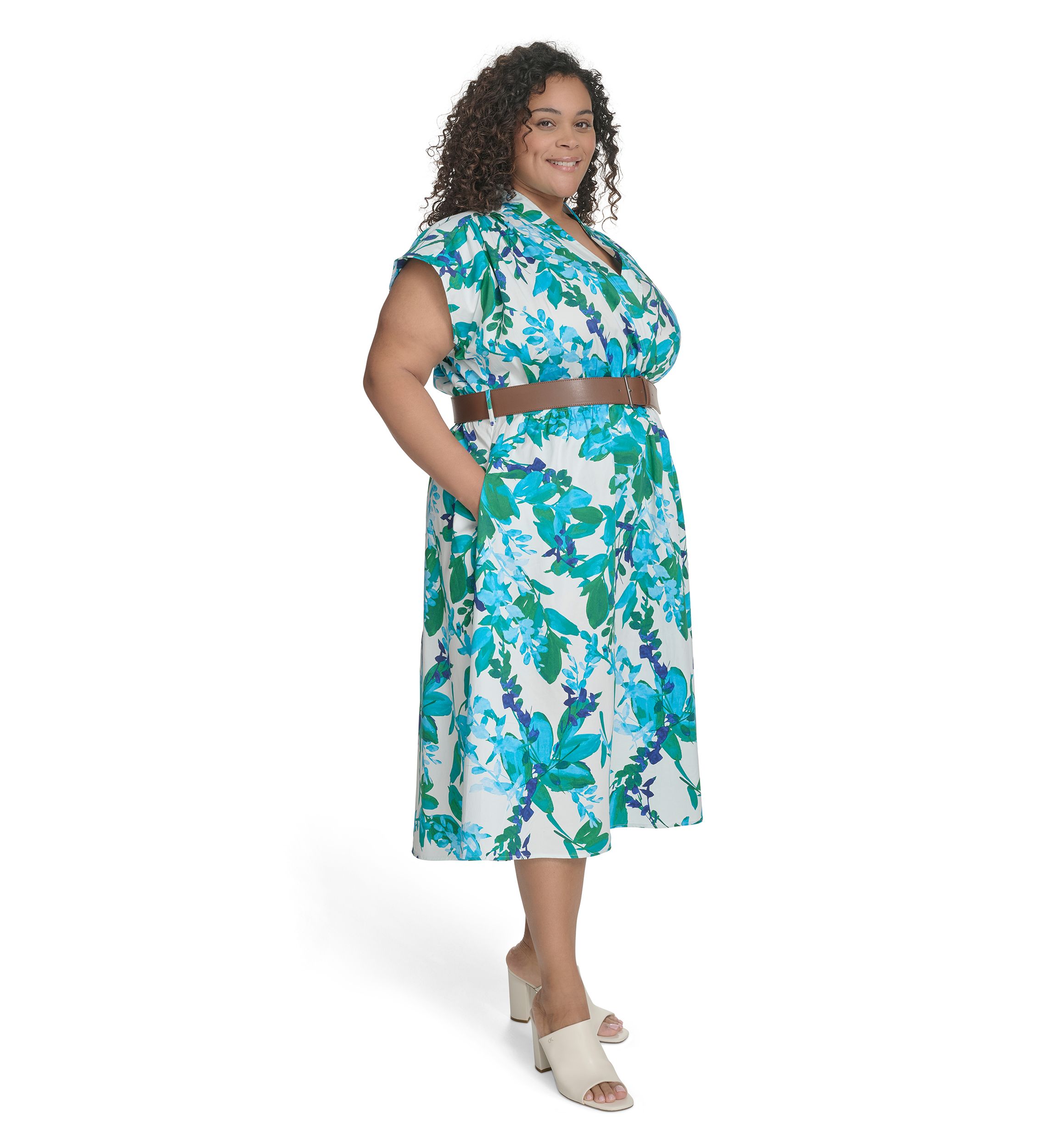 Plus Size Short Sleeve V-Neck Floral Print Belted Fit and Flare Dress
