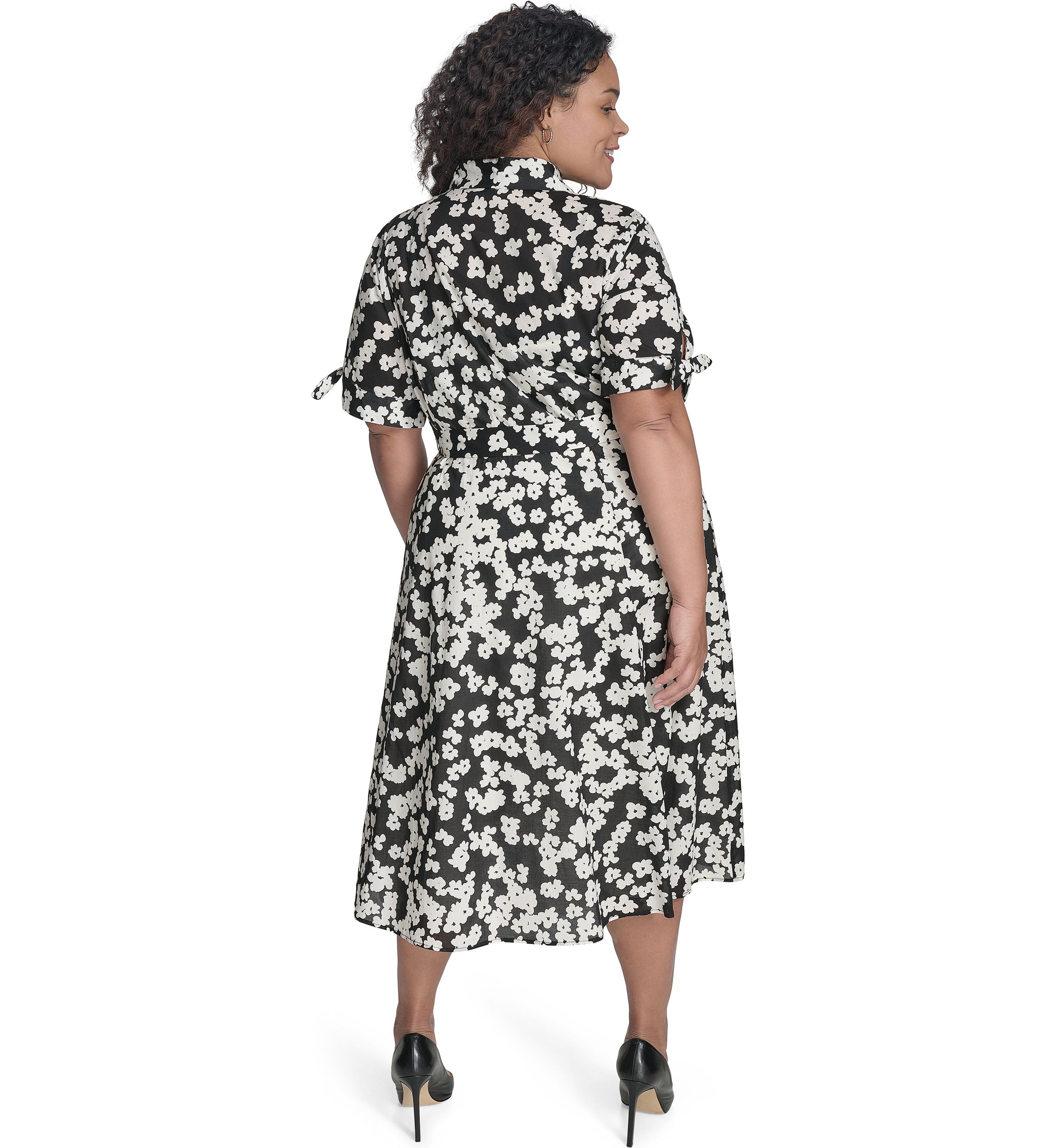 Plus Size Short Sleeve V-Neck Floral Print Fit and Flare Dress