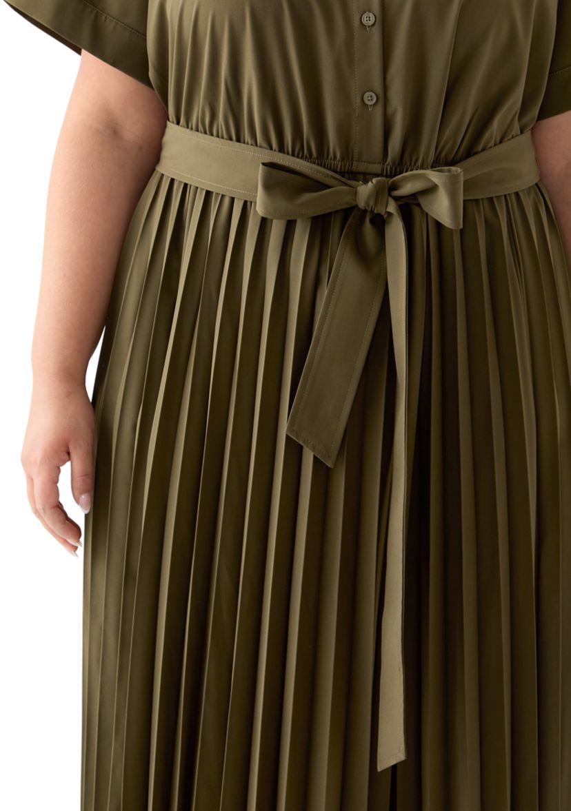 Plus Short Sleeve V-Neck Solid Cotton Fit and Flare 