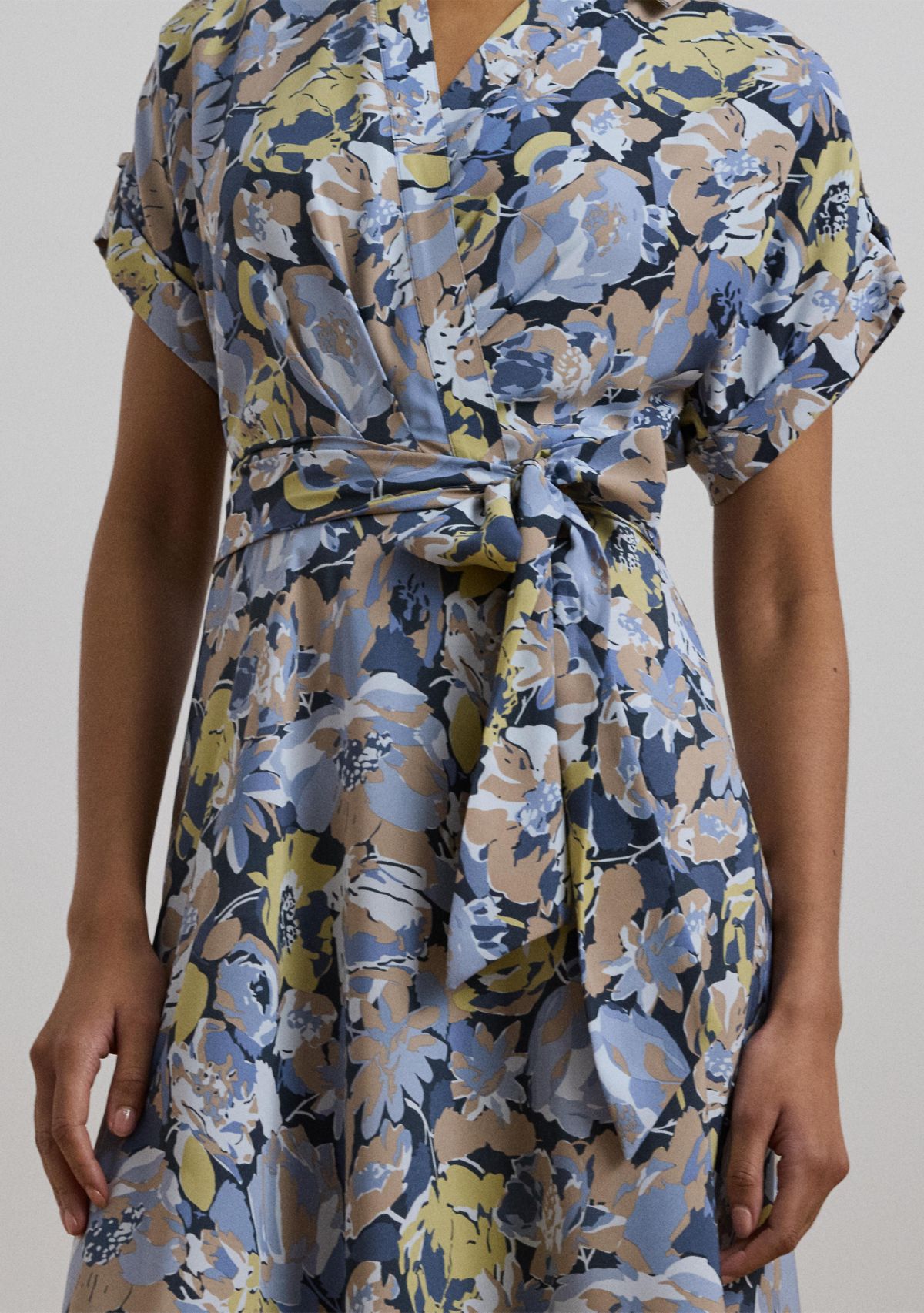 Womens Floral Belted Crepe Dress