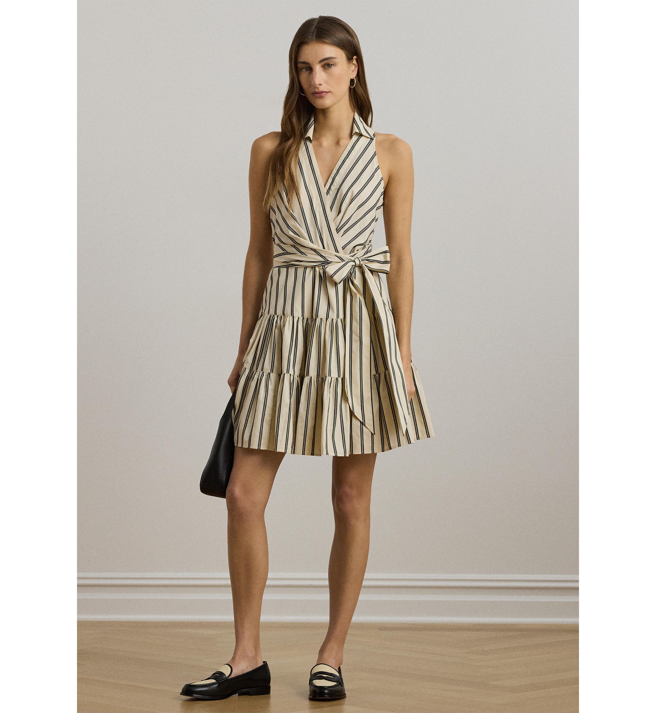 Womens Two-Tone Crepe Sleeveless Gown