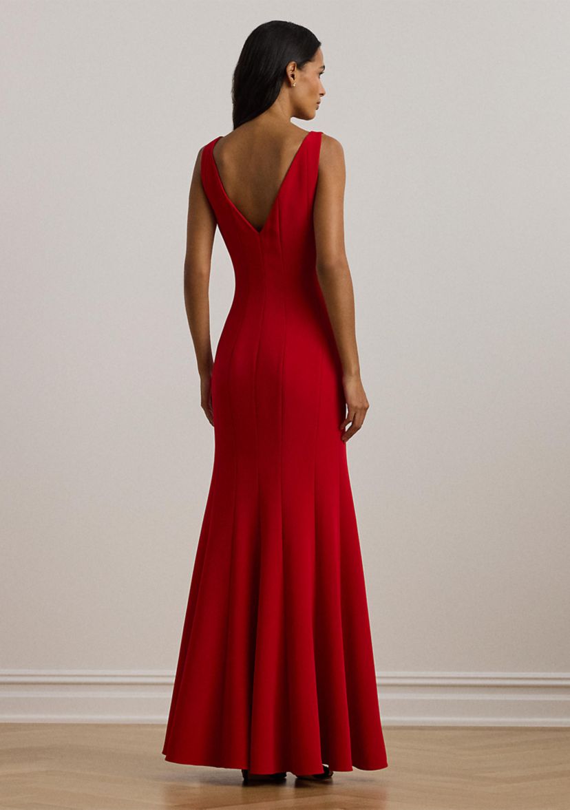 Womens Double-Faced Crepe Boat Neck Gown