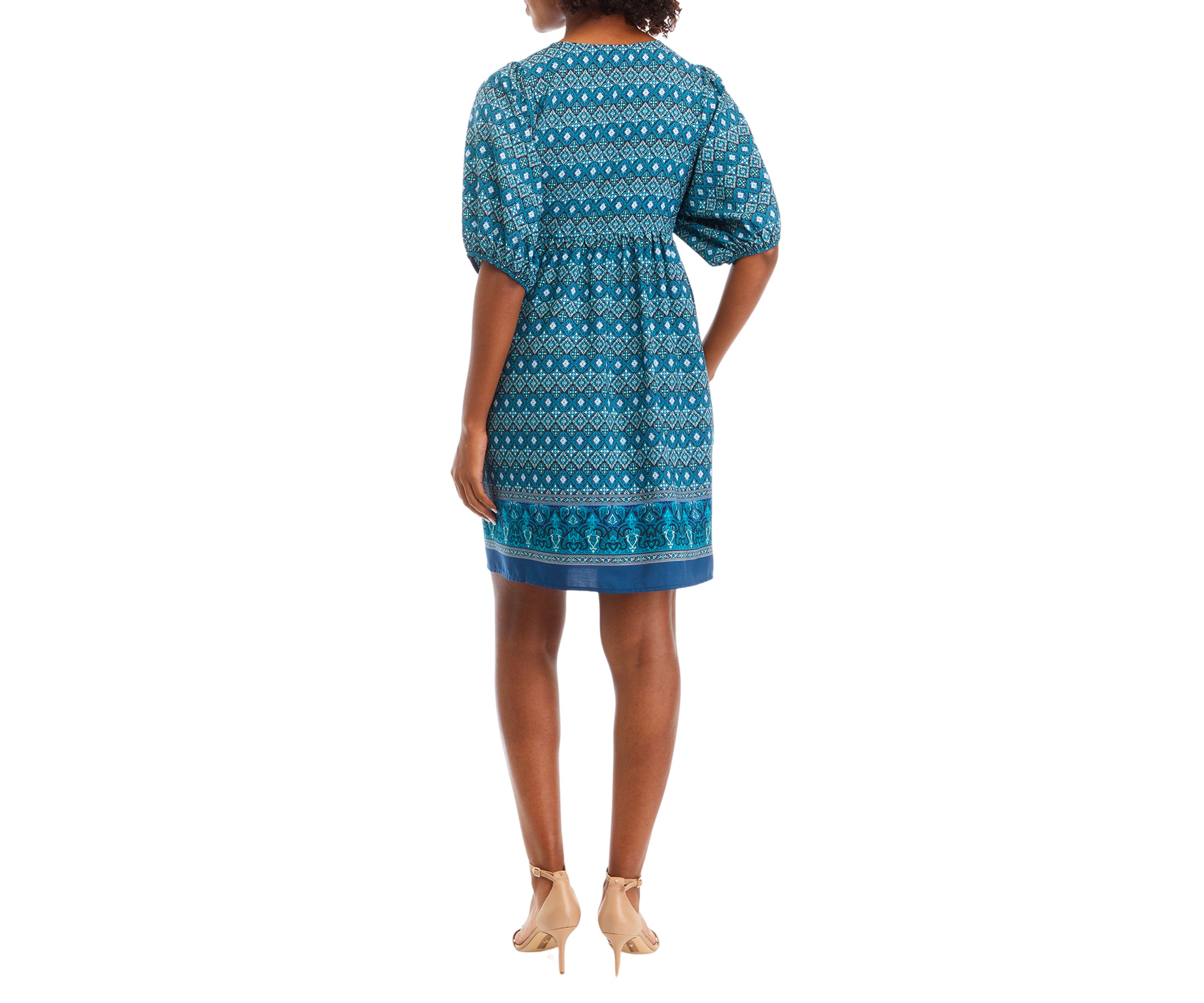 Womens Short Sleeve V-Neck Printed Fit and Flare Dress