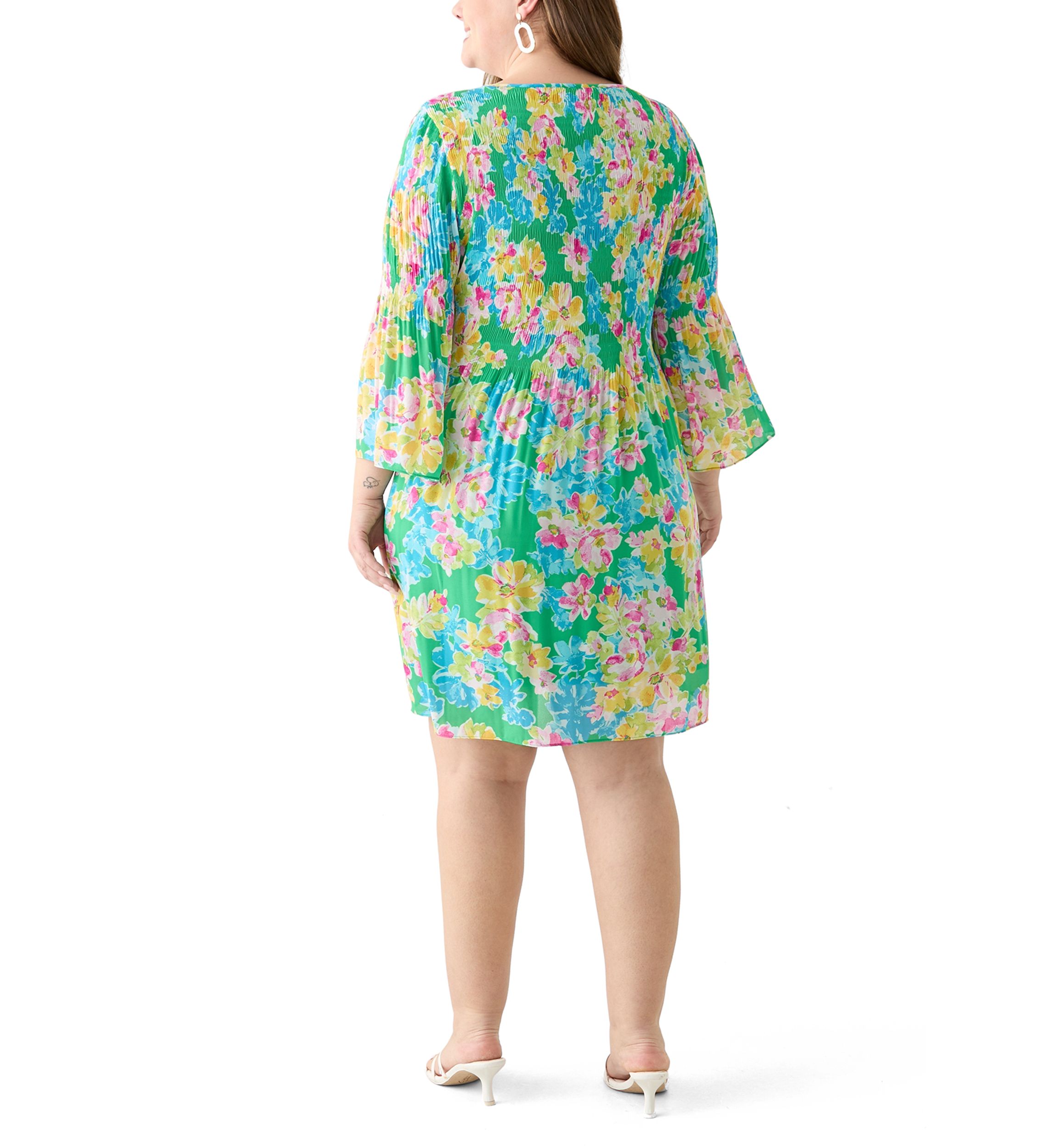 Plus Size Long Sleeve Keyhole Floral Pleater Dress